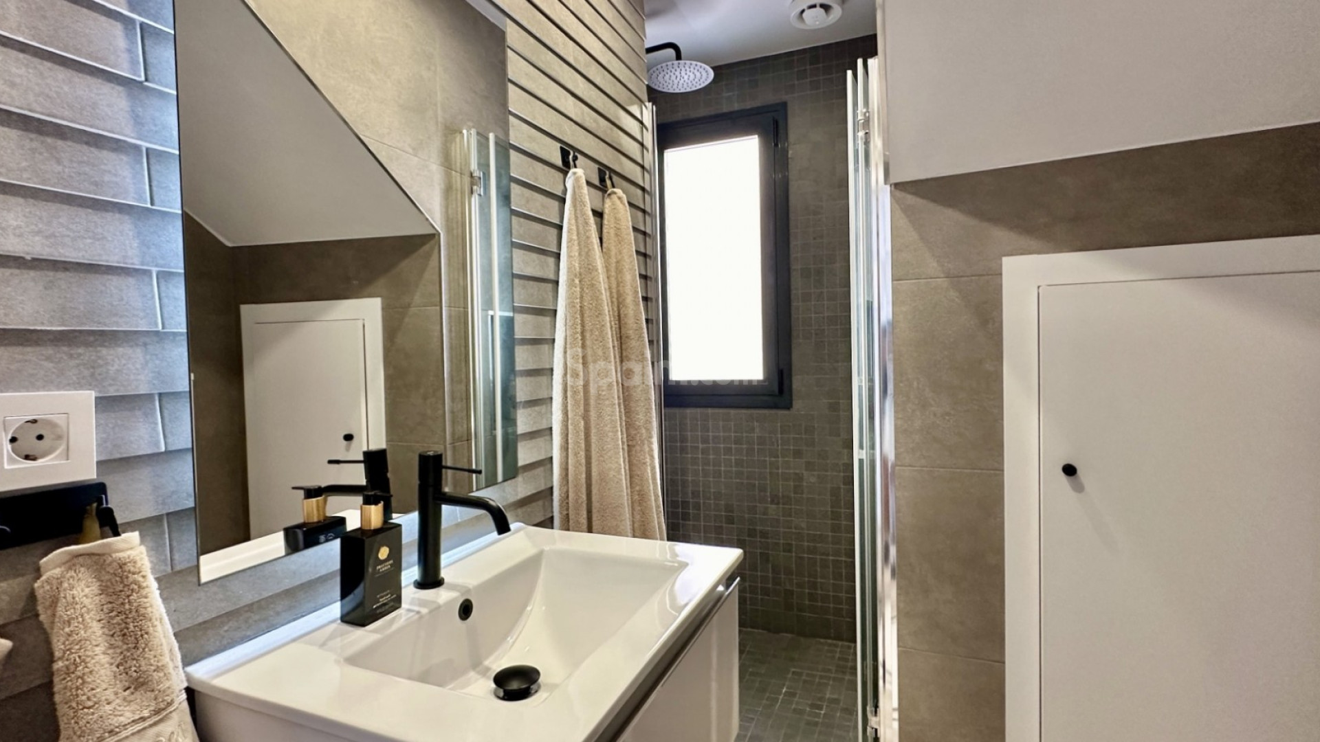 Resale - Villa -
Orihuela Costa - Lomas de Cabo Roig