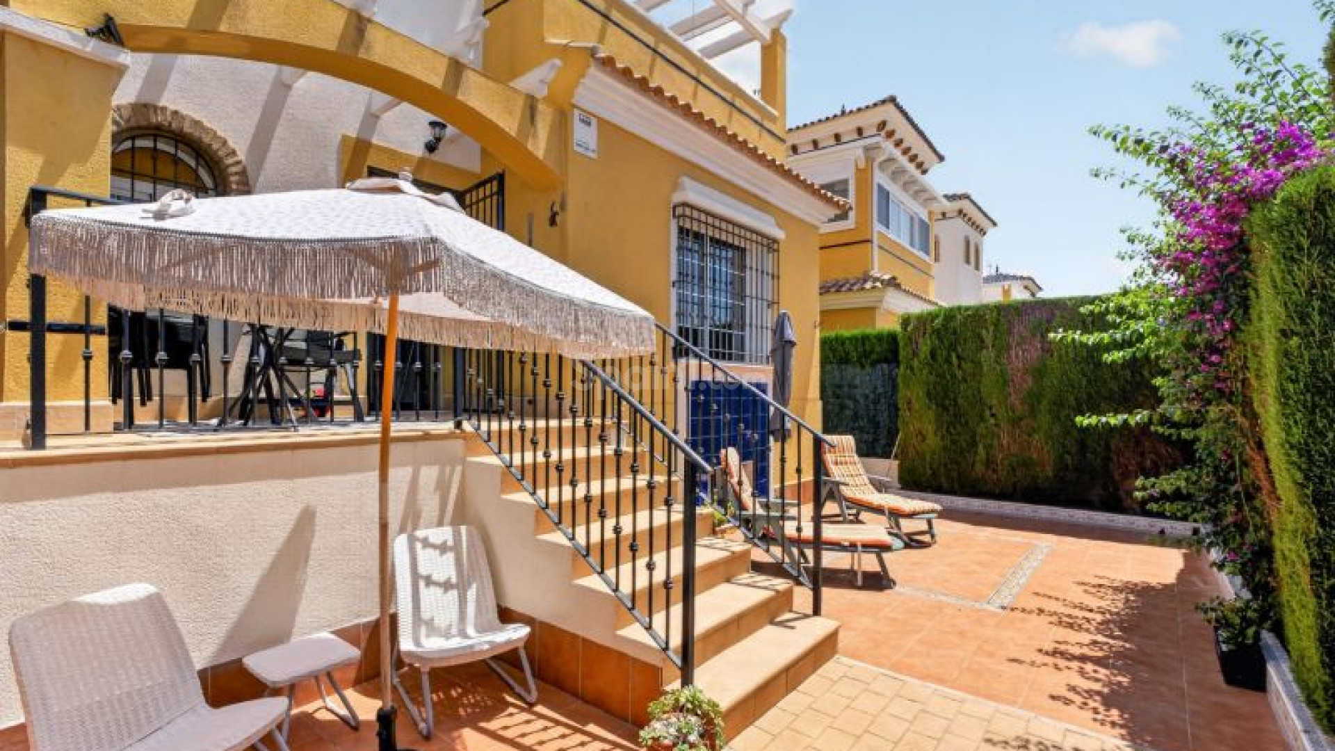 Resale - Villa -
Orihuela Costa - Los Altos