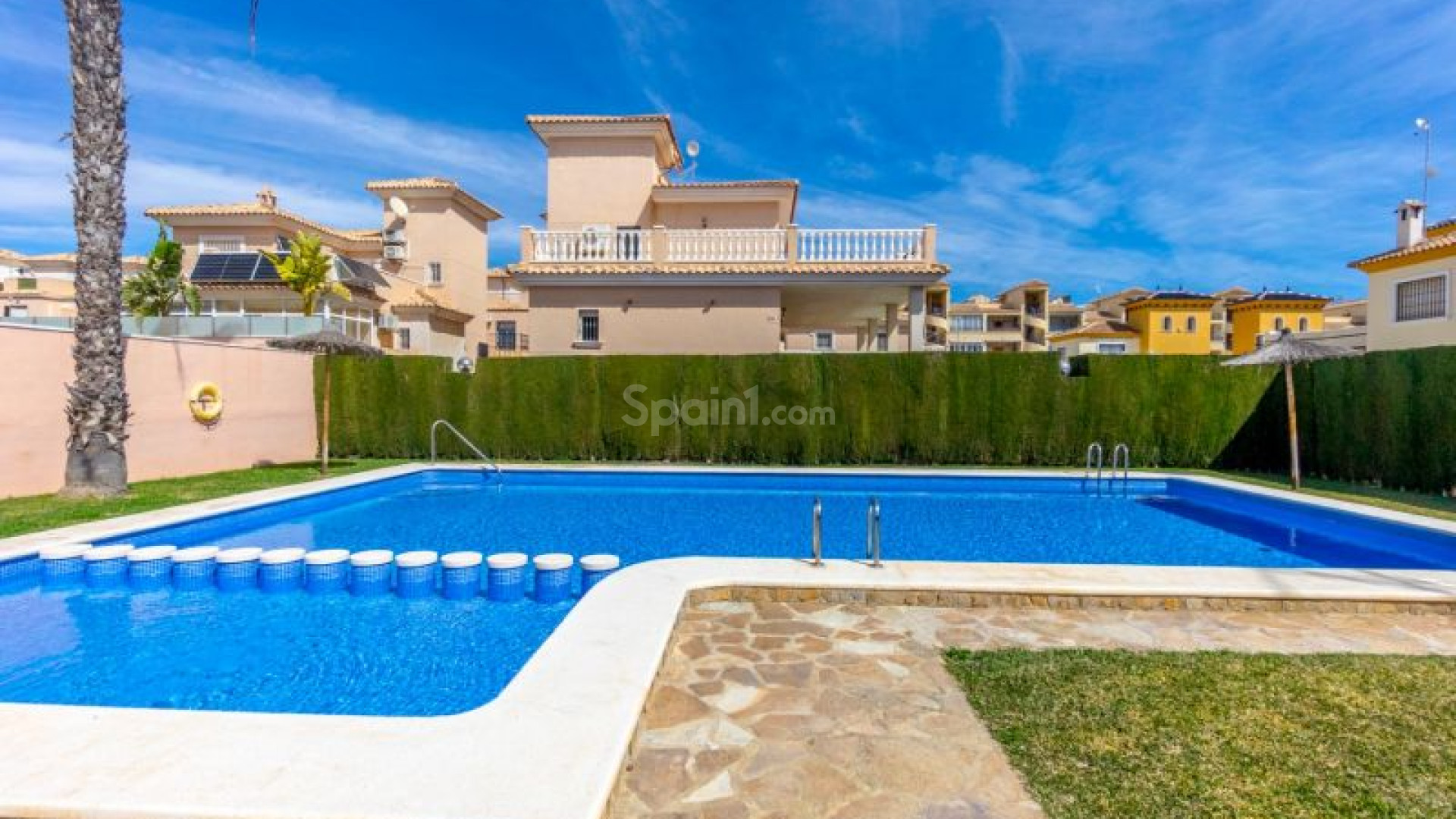Resale - Villa -
Orihuela Costa - Los Altos