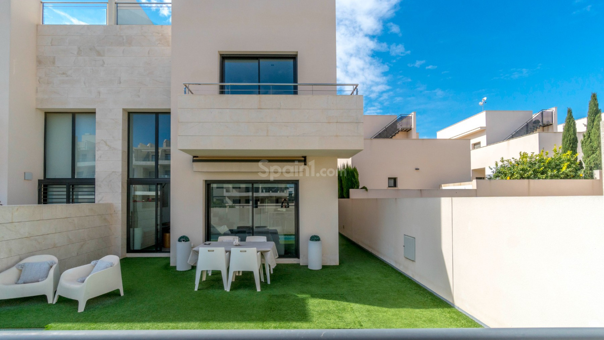 Resale - Villa -
Orihuela Costa - Los Dolses