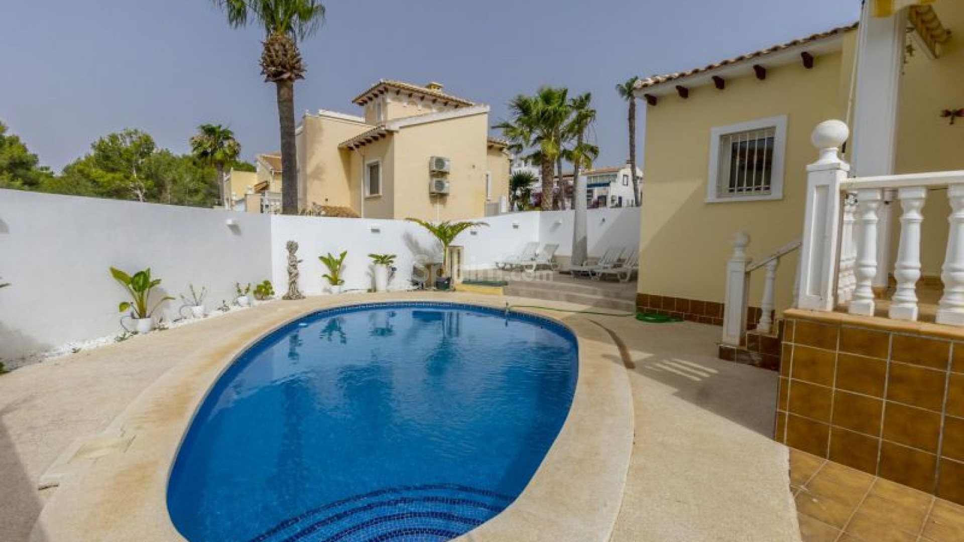 Resale - Villa -
Orihuela Costa - Los Dolses