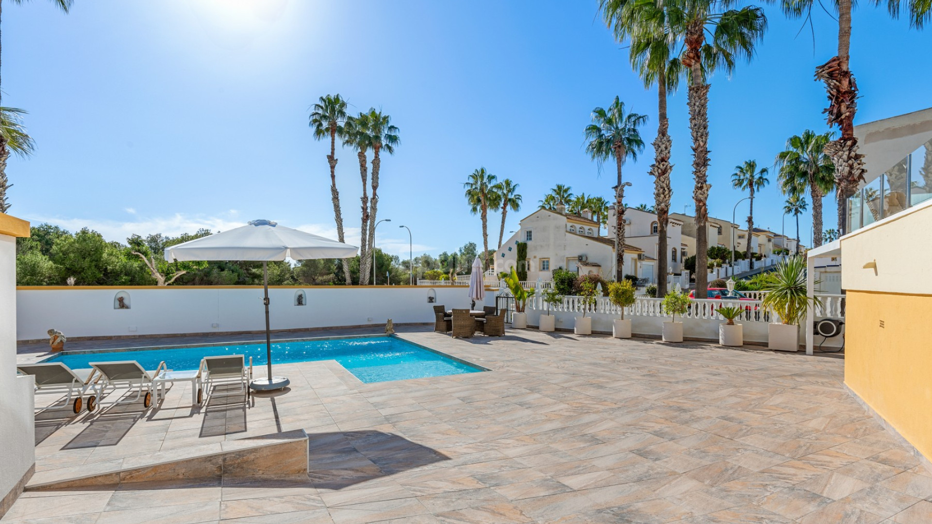 Resale - Villa -
Orihuela Costa - Los Dolses