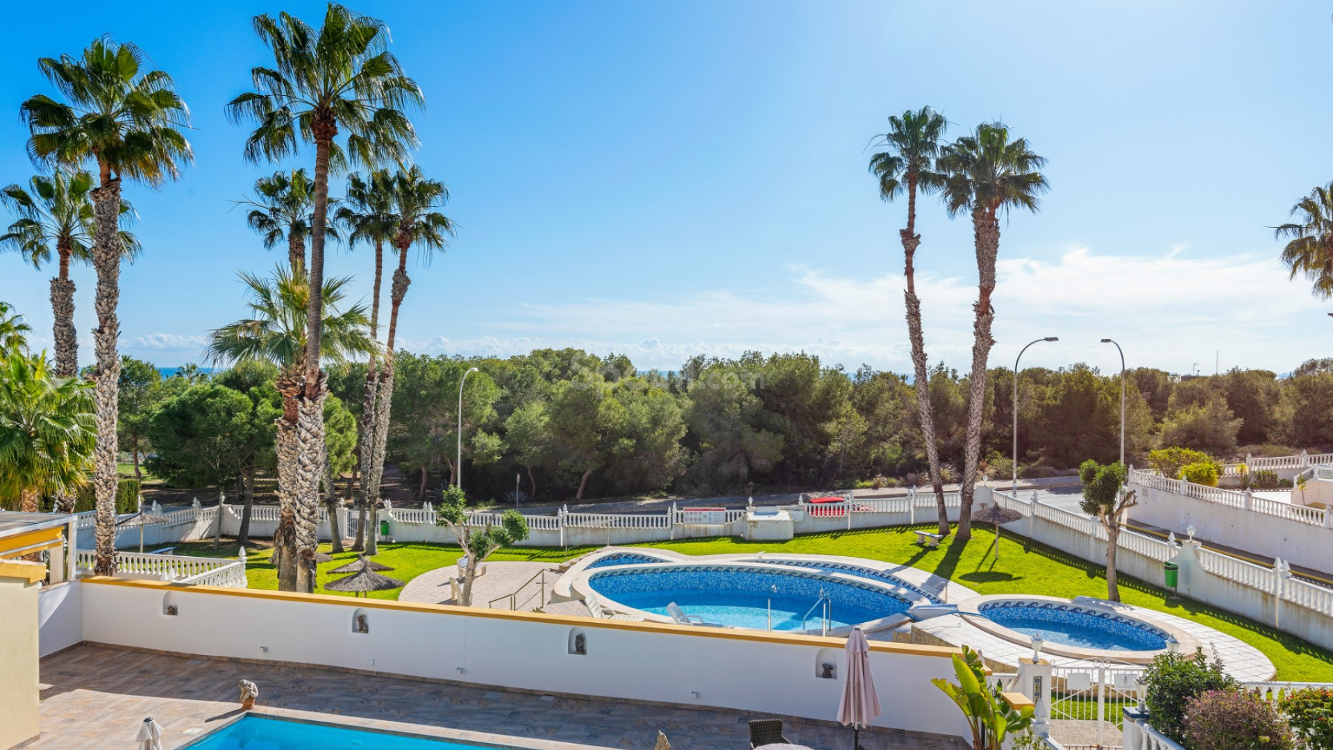 Resale - Villa -
Orihuela Costa - Los Dolses