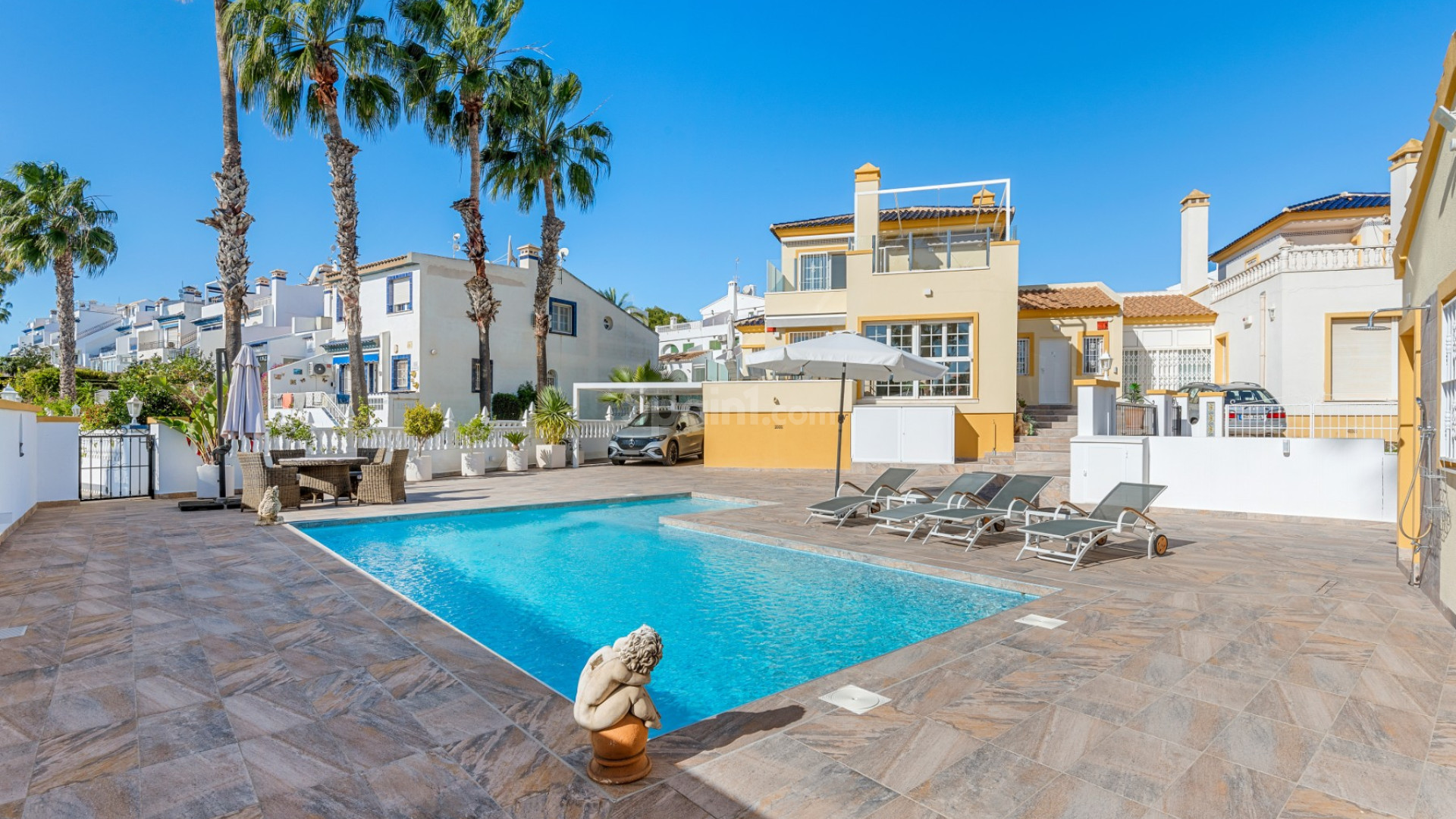 Resale - Villa -
Orihuela Costa - Los Dolses