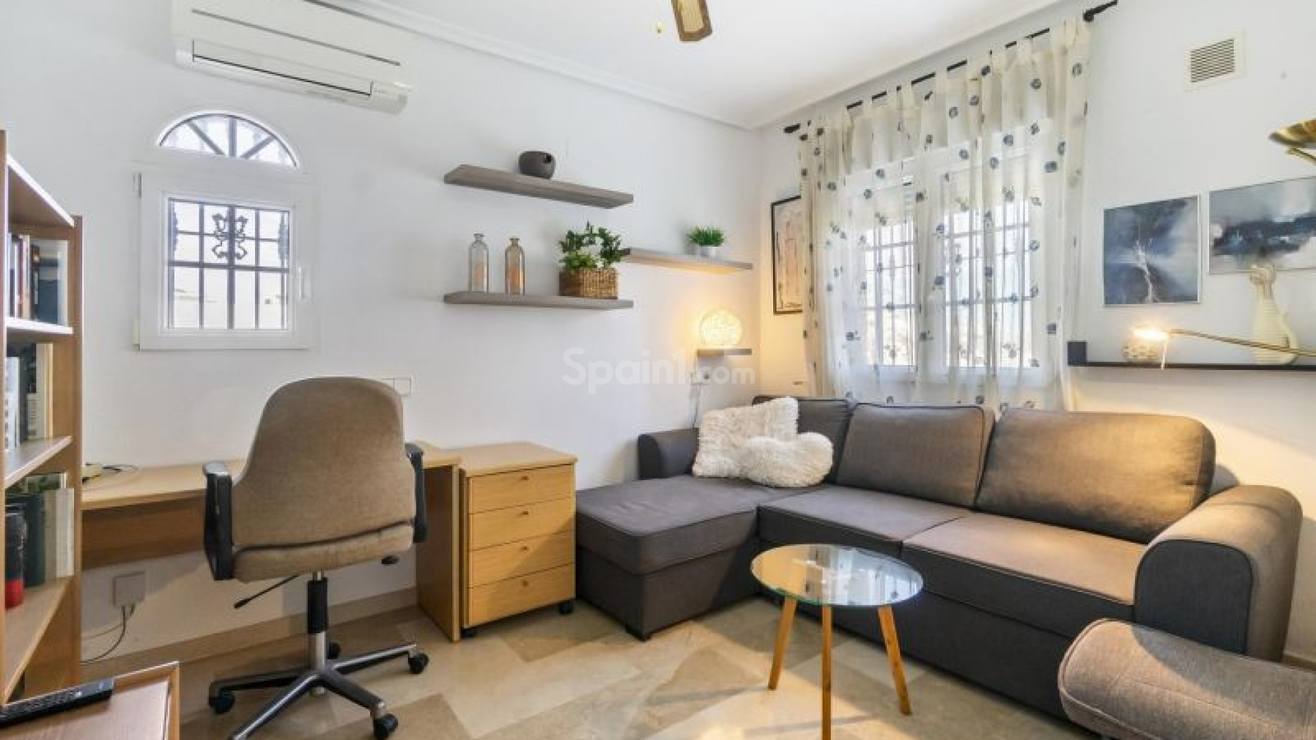 Resale - Villa -
Orihuela Costa - Los Dolses