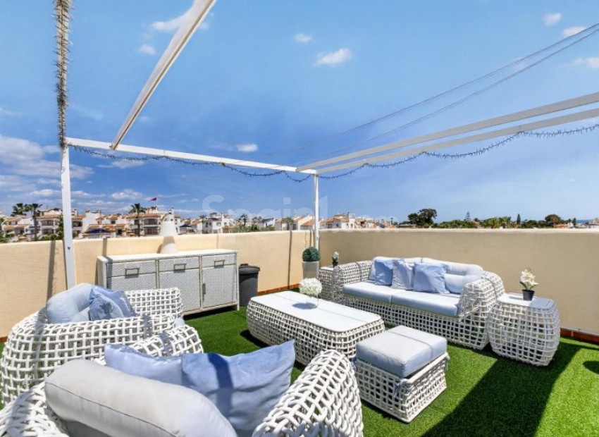 Resale - Villa -
Orihuela Costa - Los Dolses