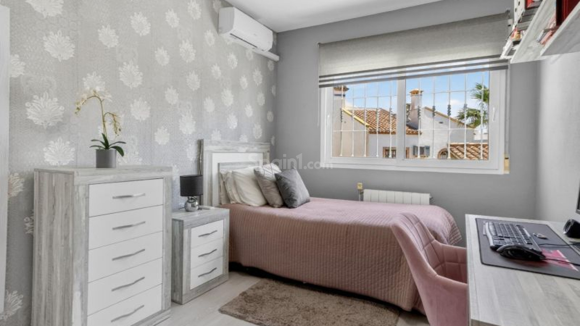 Resale - Villa -
Orihuela Costa - Los Dolses