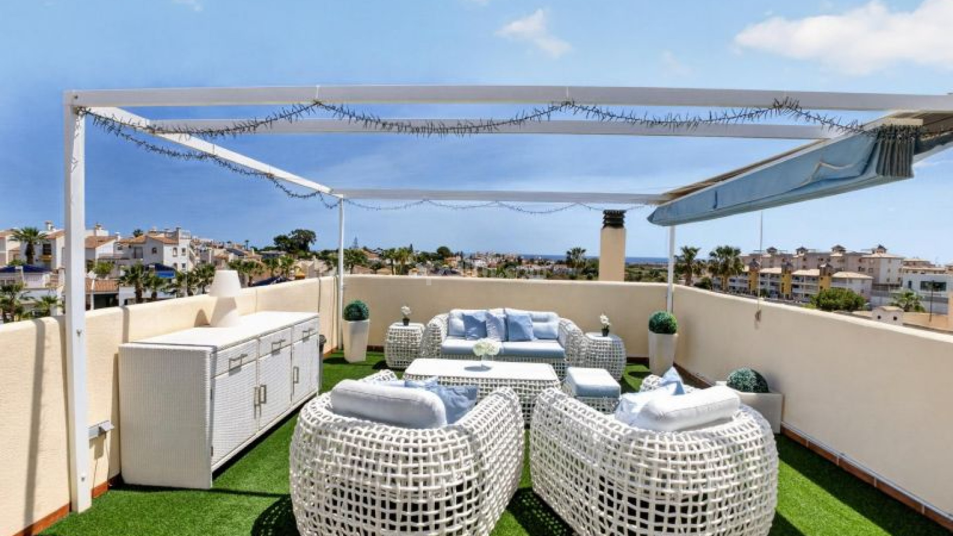Resale - Villa -
Orihuela Costa - Los Dolses