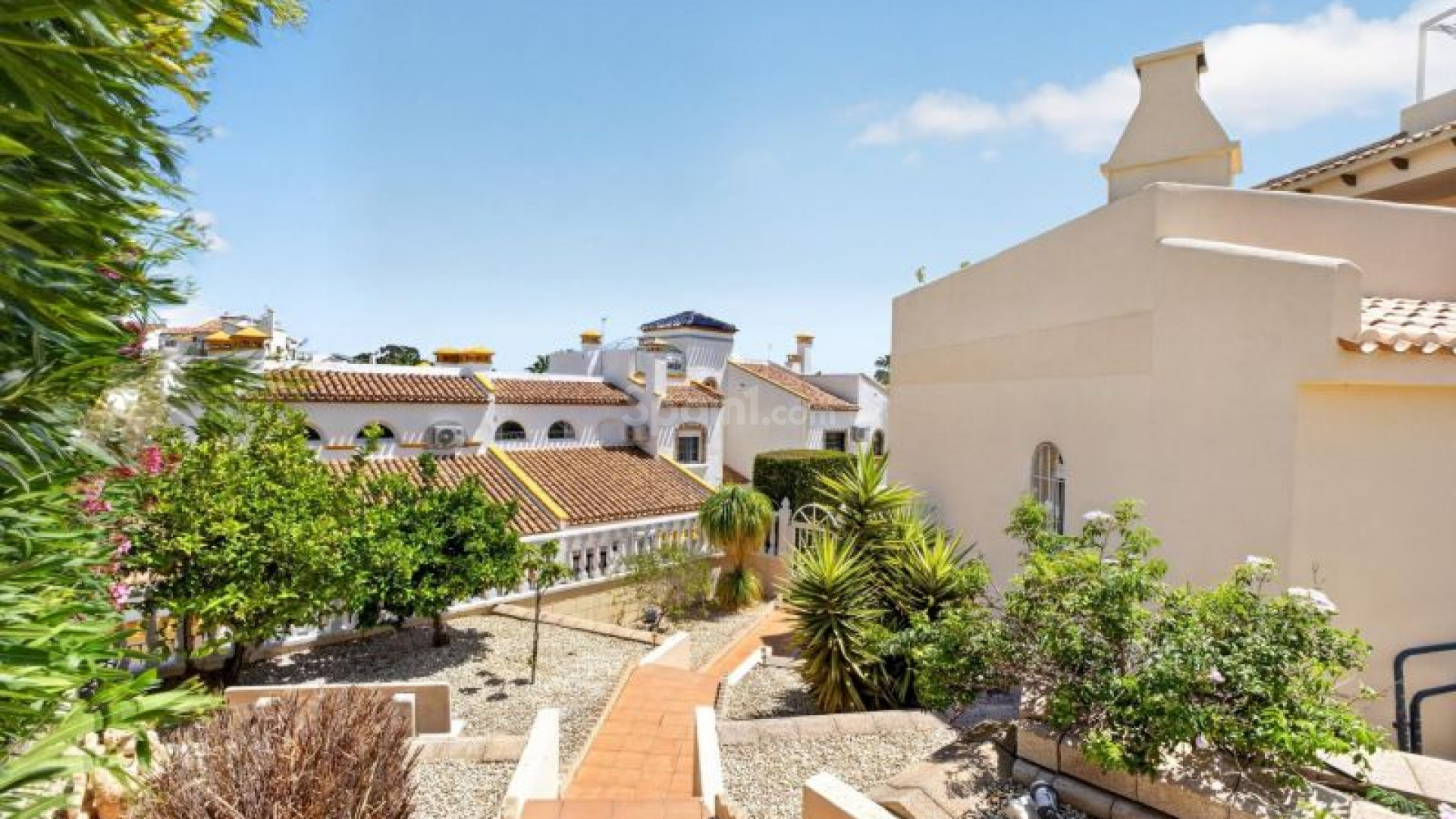 Resale - Villa -
Orihuela Costa - Los Dolses