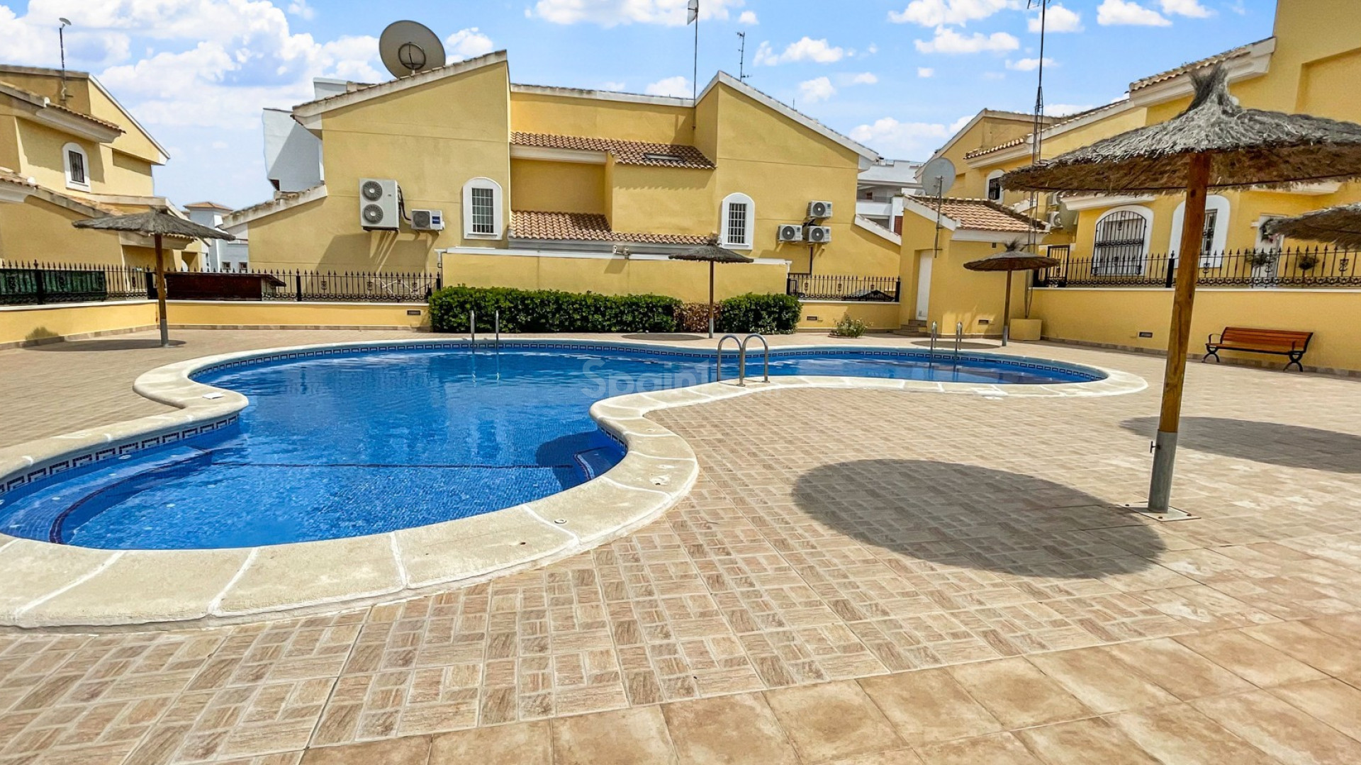 Resale - Villa -
Orihuela Costa - Los Dolses