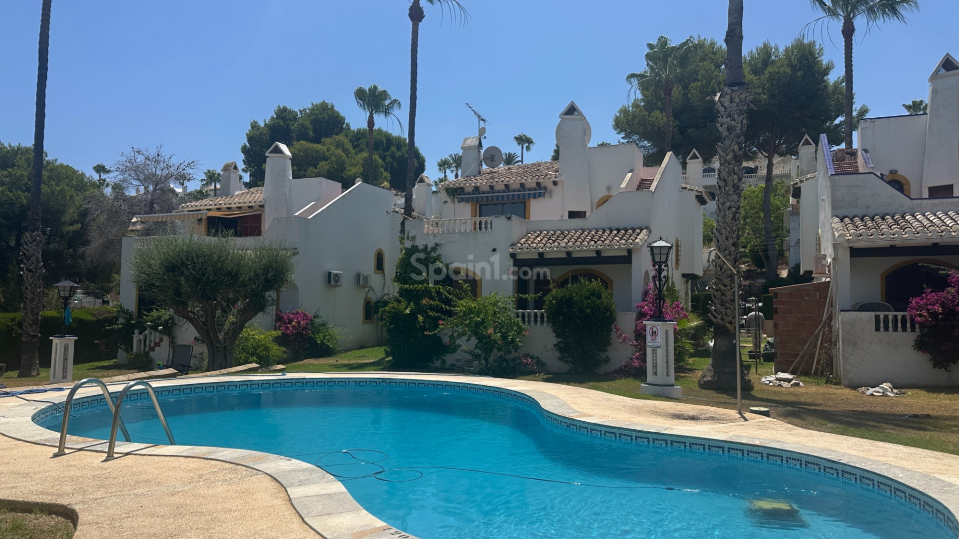 Resale - Villa -
Orihuela Costa - Los Dolses