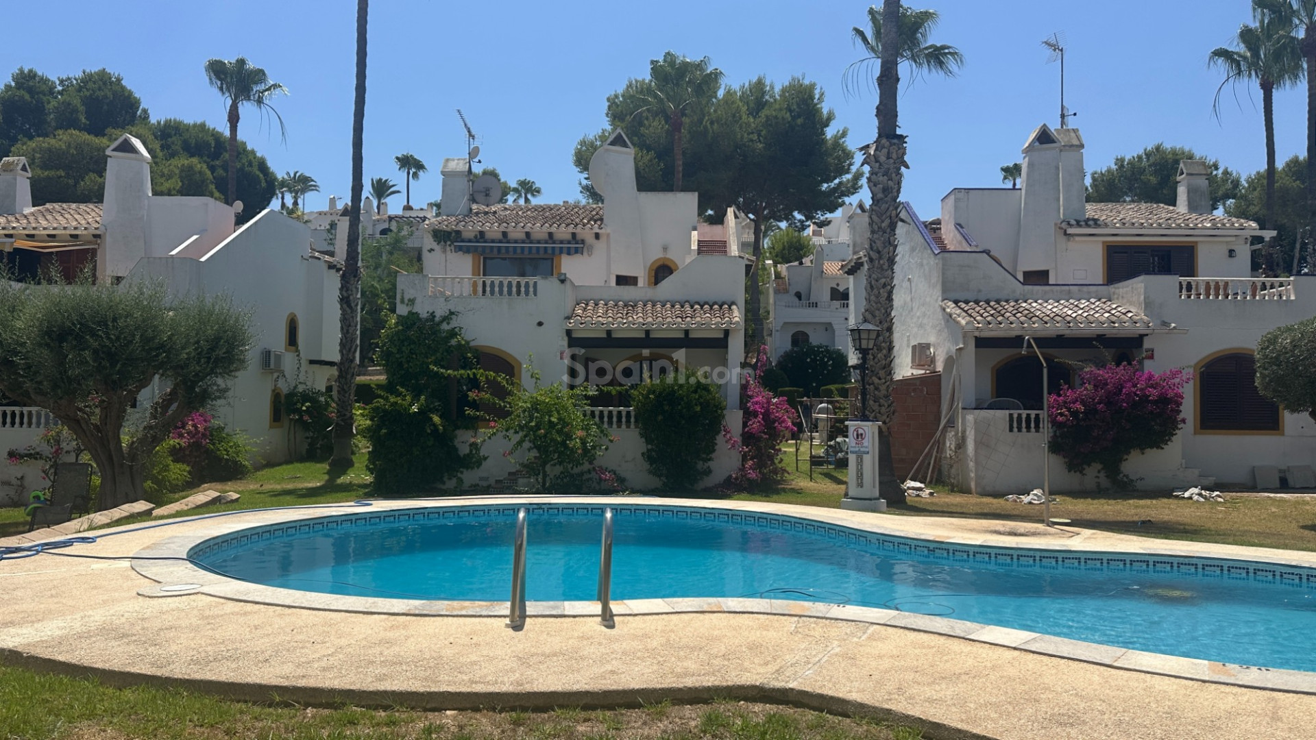 Resale - Villa -
Orihuela Costa - Los Dolses