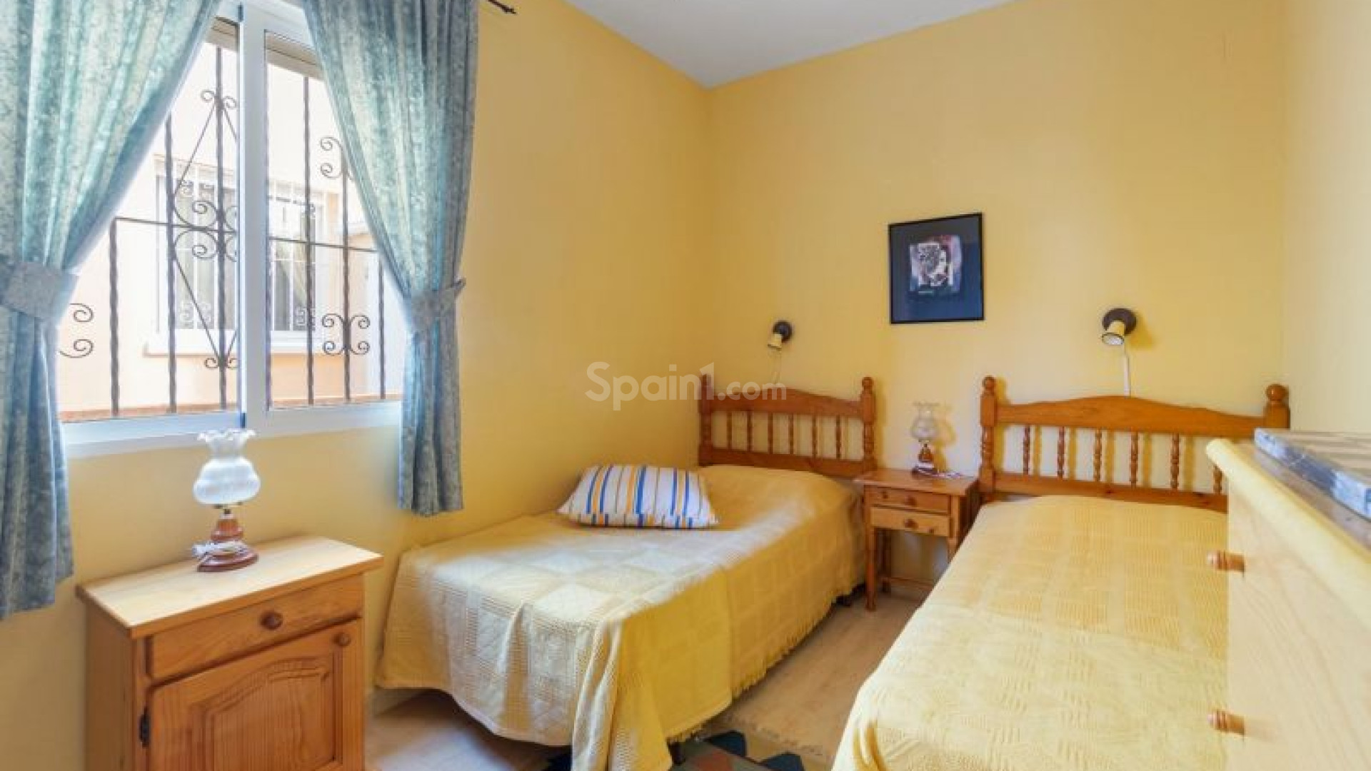 Resale - Villa -
Orihuela Costa - Playa Flamenca