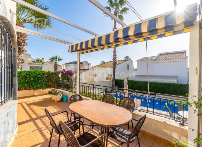 Resale - Villa -
Orihuela Costa - Playa Flamenca