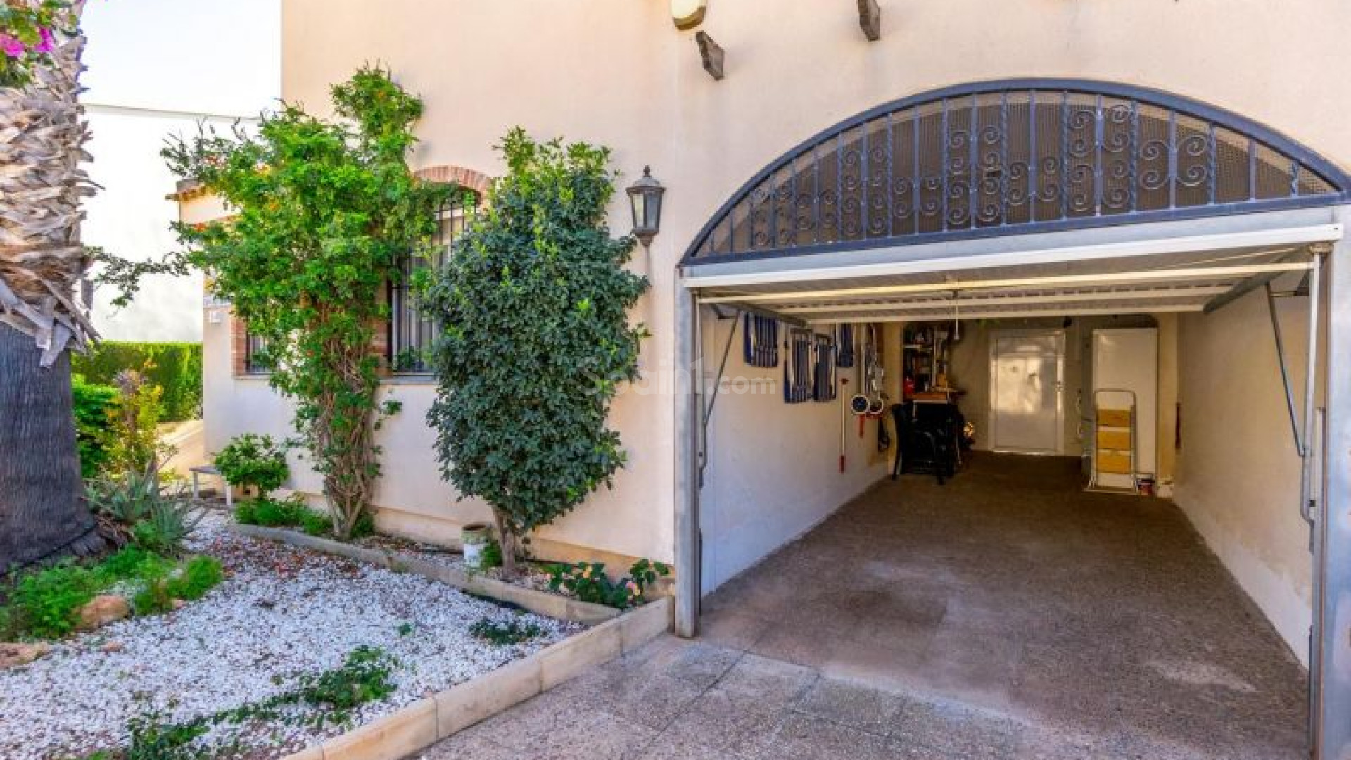 Resale - Villa -
Orihuela Costa - Playa Flamenca