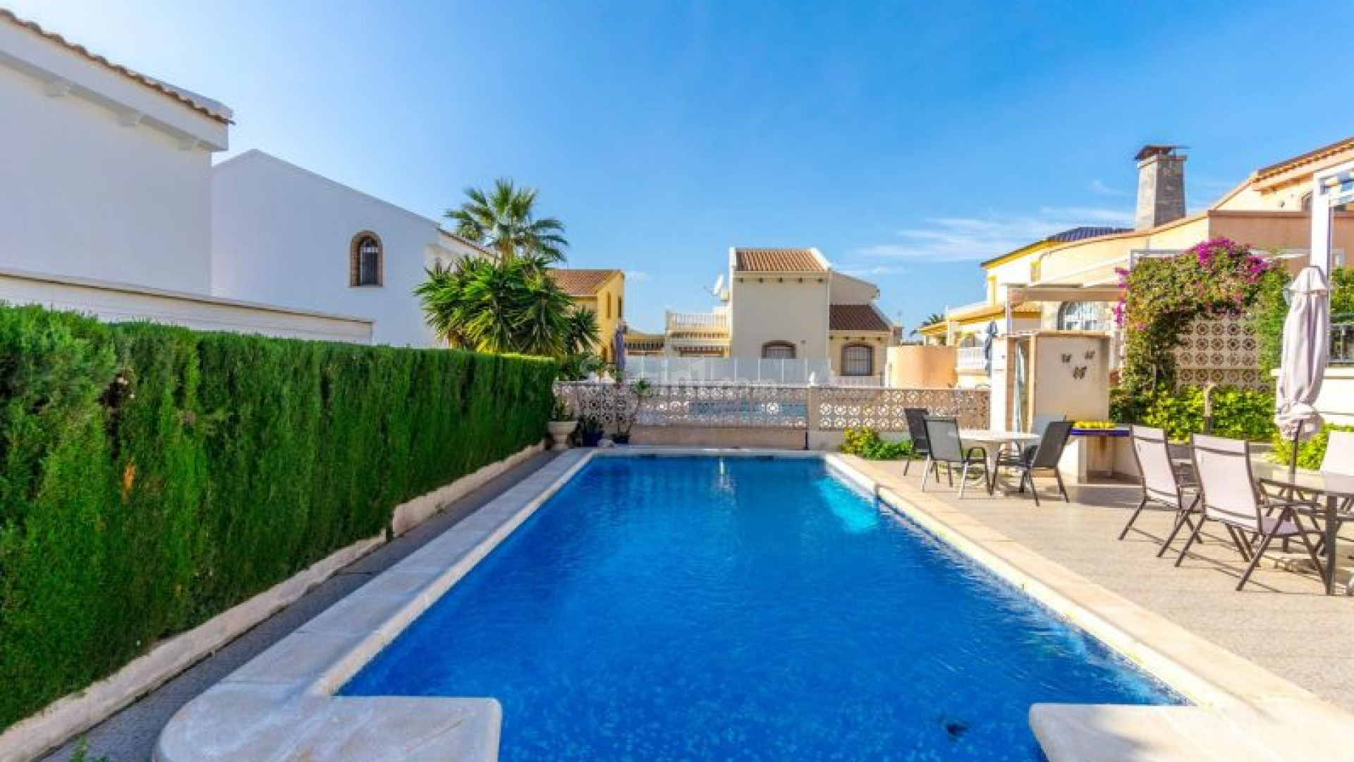 Resale - Villa -
Orihuela Costa - Playa Flamenca