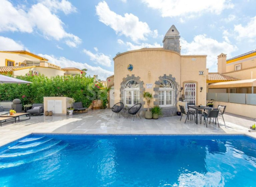 Resale - Villa -
Orihuela Costa - Playa Flamenca
