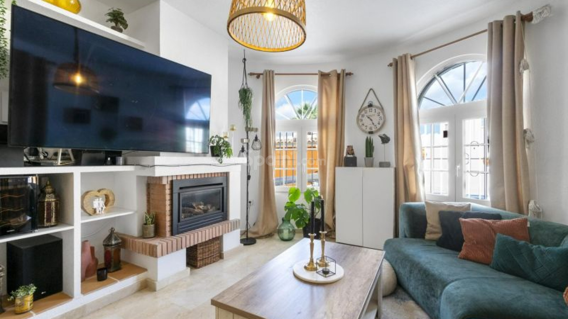 Resale - Villa -
Orihuela Costa - Playa Flamenca