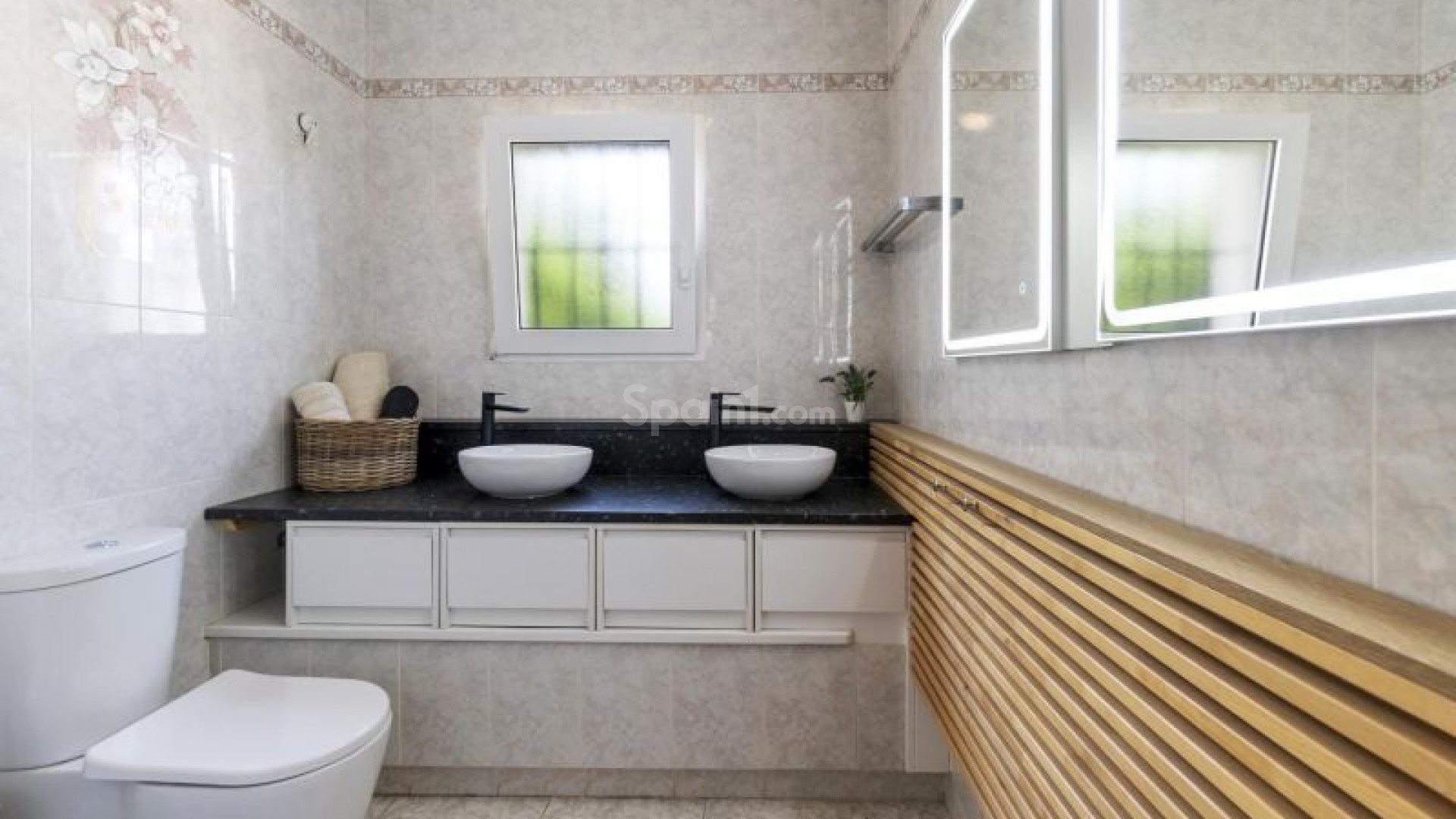 Resale - Villa -
Orihuela Costa - Playa Flamenca