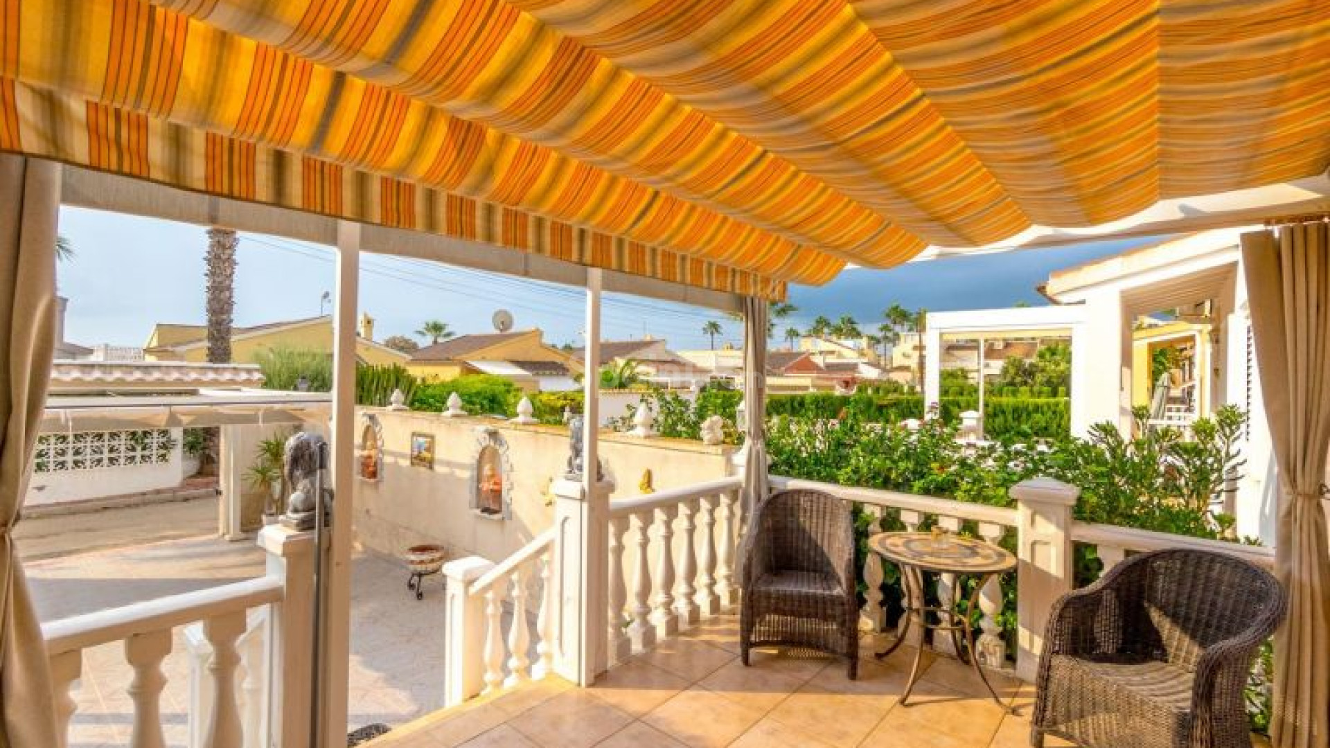 Resale - Villa -
Orihuela Costa - Playa Flamenca