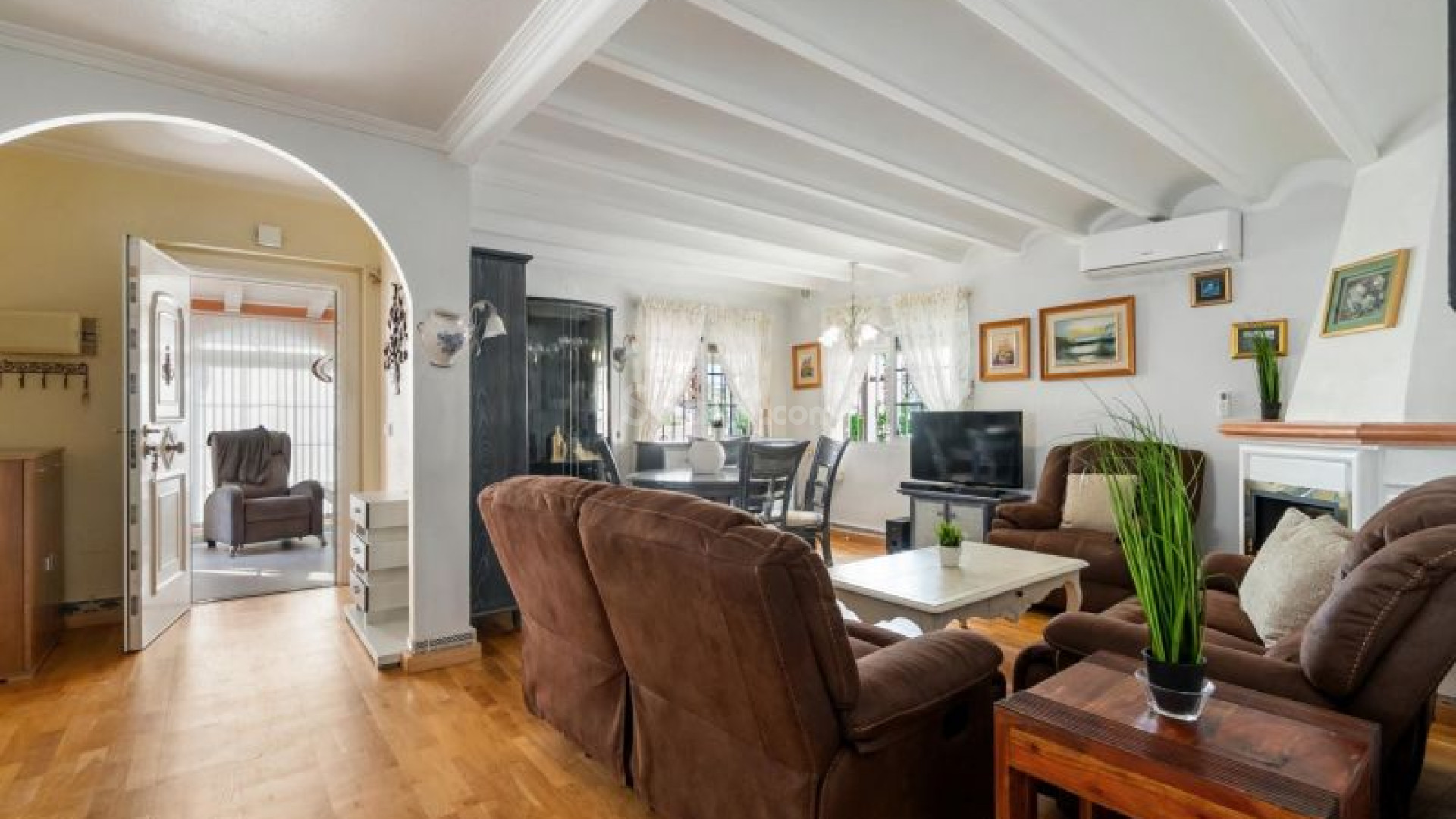 Resale - Villa -
Orihuela Costa - Playa Flamenca