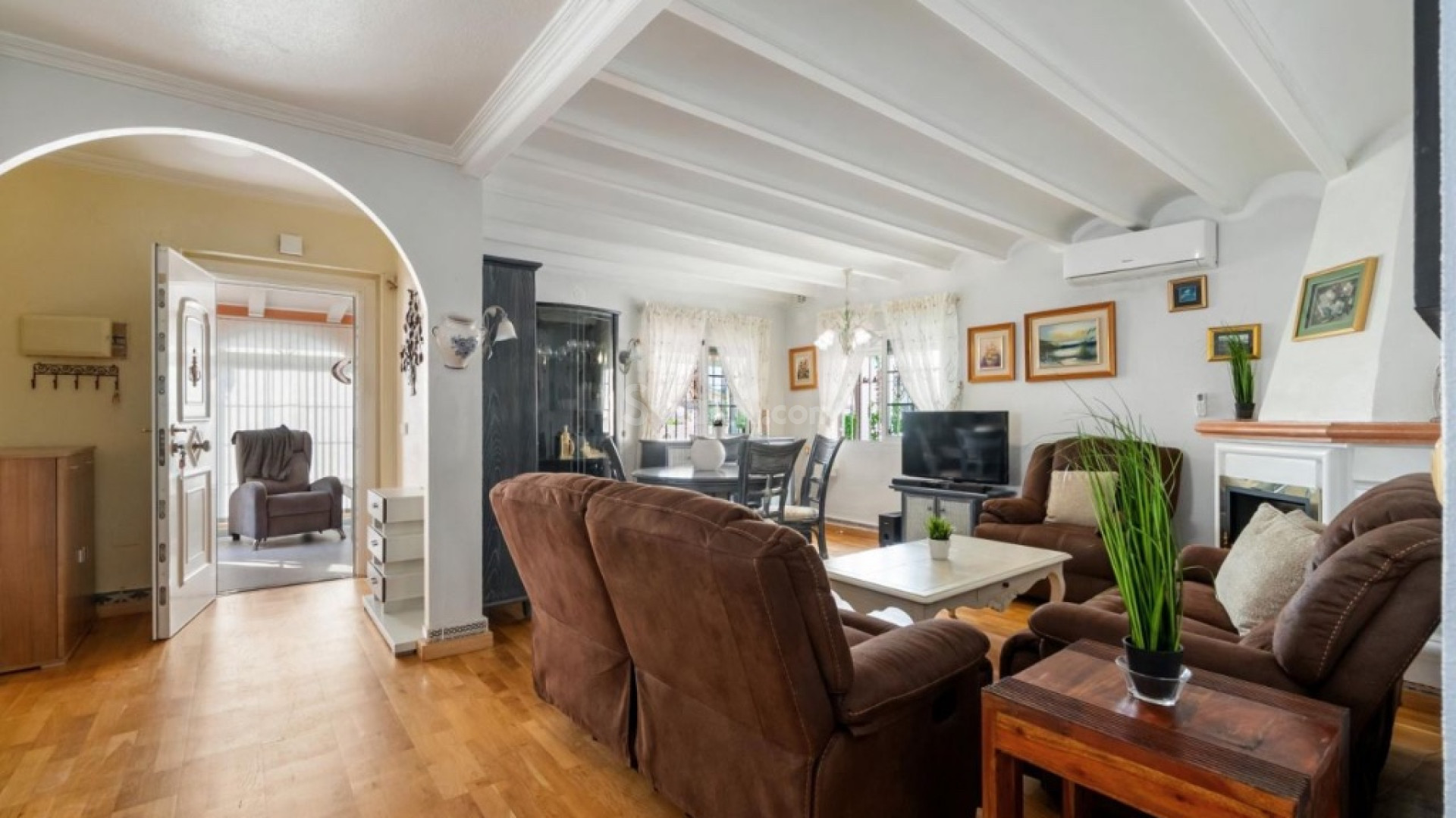 Resale - Villa -
Orihuela Costa - Playa Flamenca