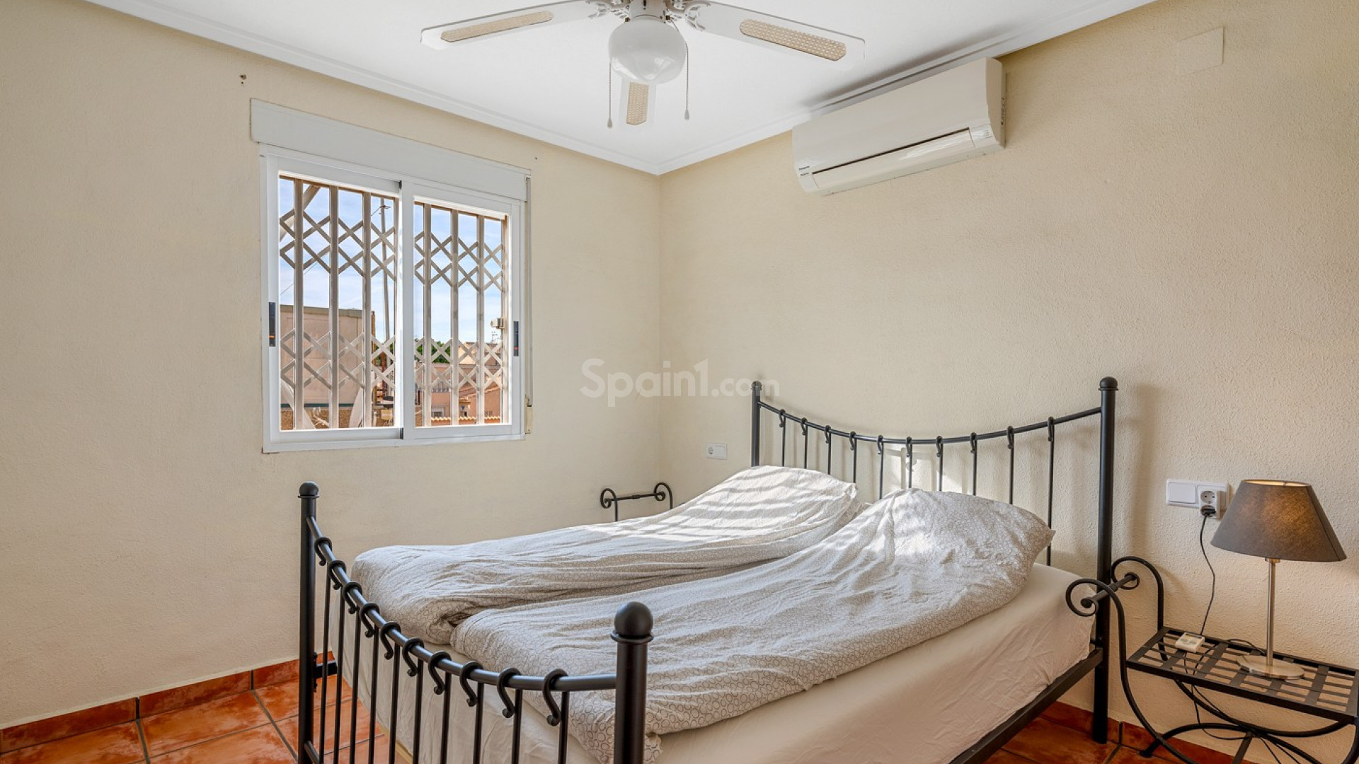 Resale - Villa -
Orihuela Costa - Playa Flamenca