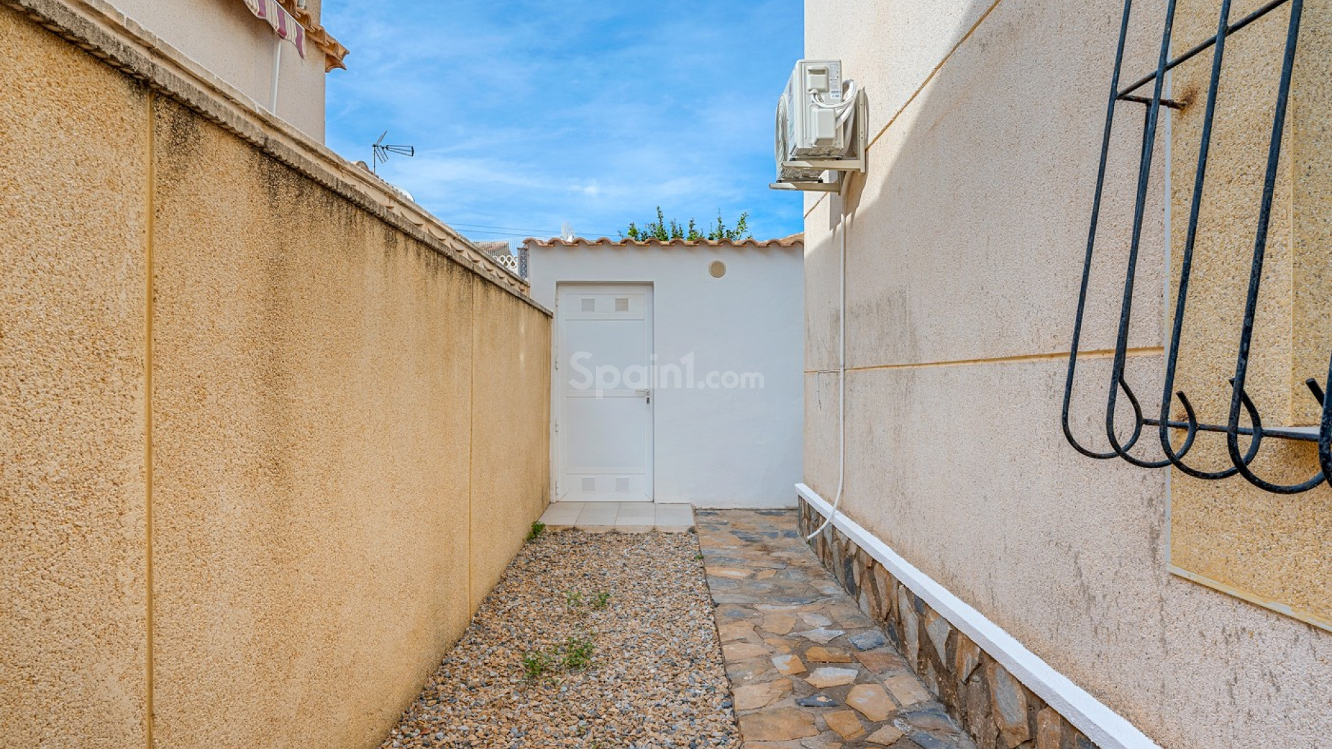 Resale - Villa -
Orihuela Costa - Playa Flamenca