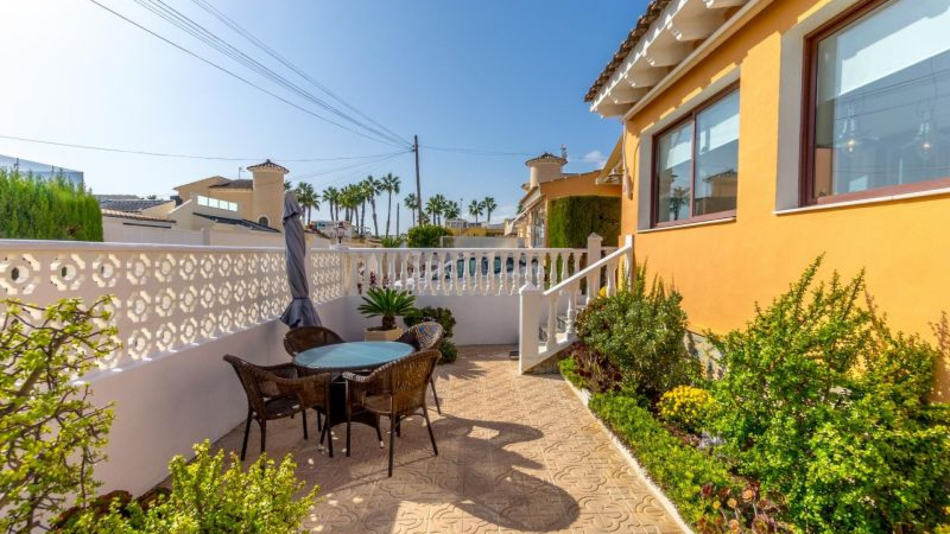 Resale - Villa -
Orihuela Costa - Punta Prima