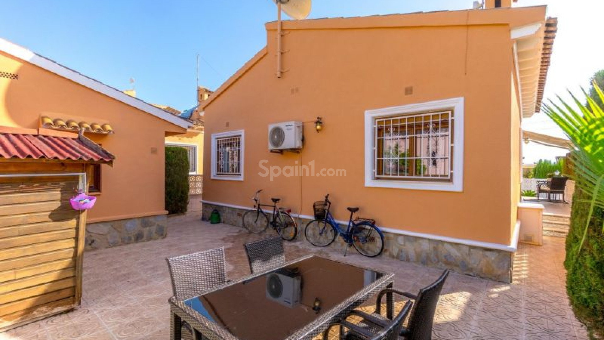 Resale - Villa -
Orihuela Costa - Punta Prima