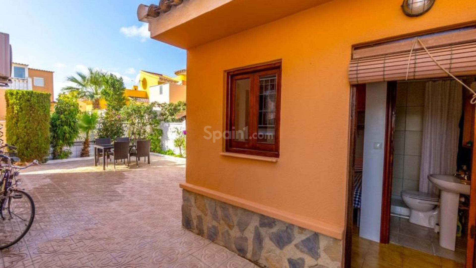 Resale - Villa -
Orihuela Costa - Punta Prima