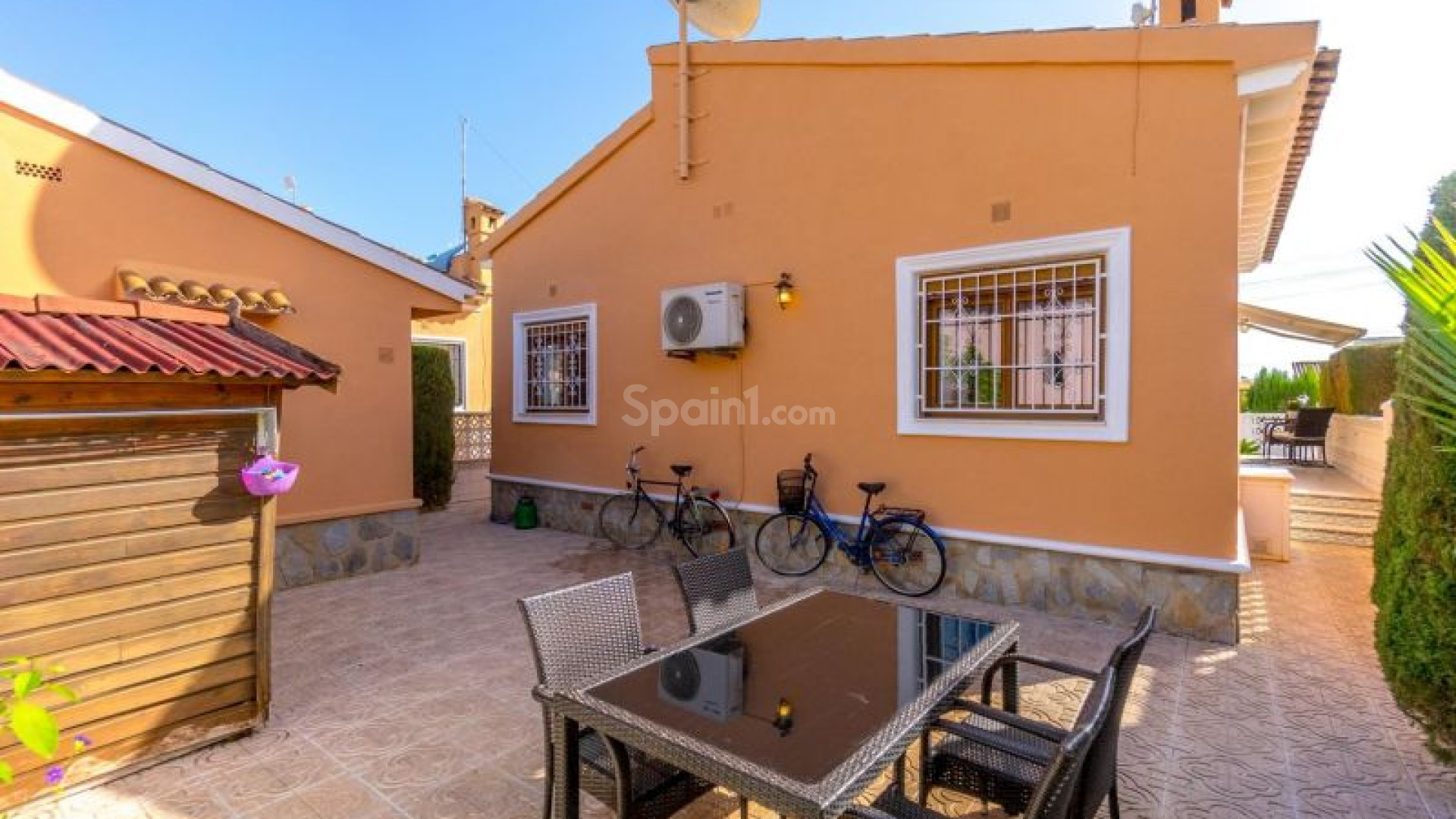 Resale - Villa -
Orihuela Costa - Punta Prima