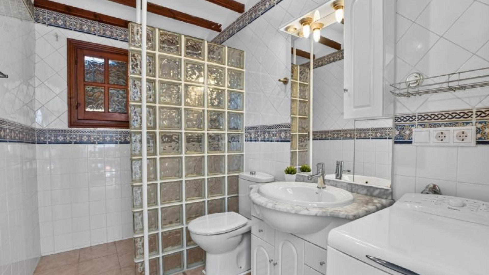 Resale - Villa -
Orihuela Costa - Punta Prima