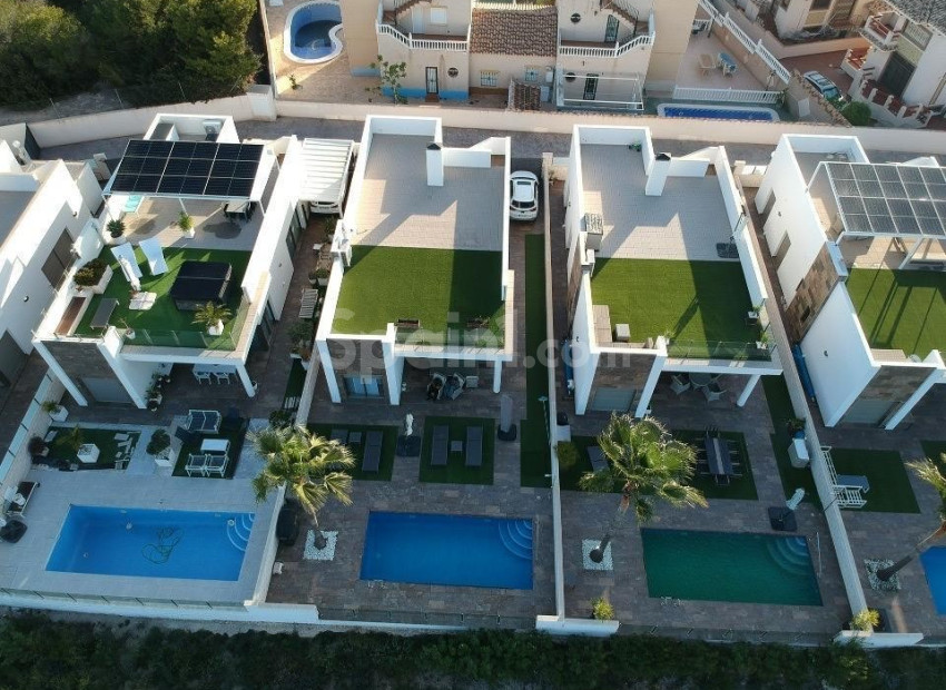 Resale - Villa -
Orihuela Costa - Villamartin