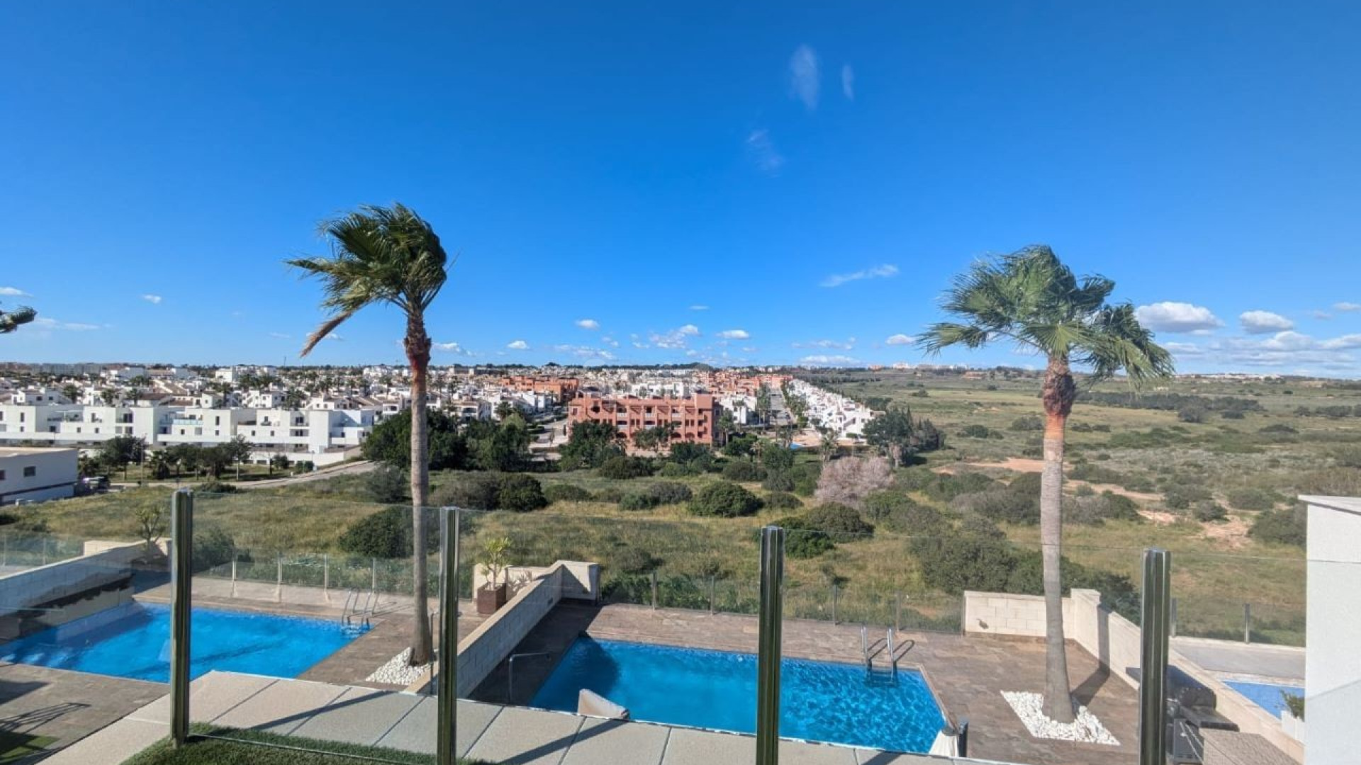 Resale - Villa -
Orihuela Costa - Villamartin