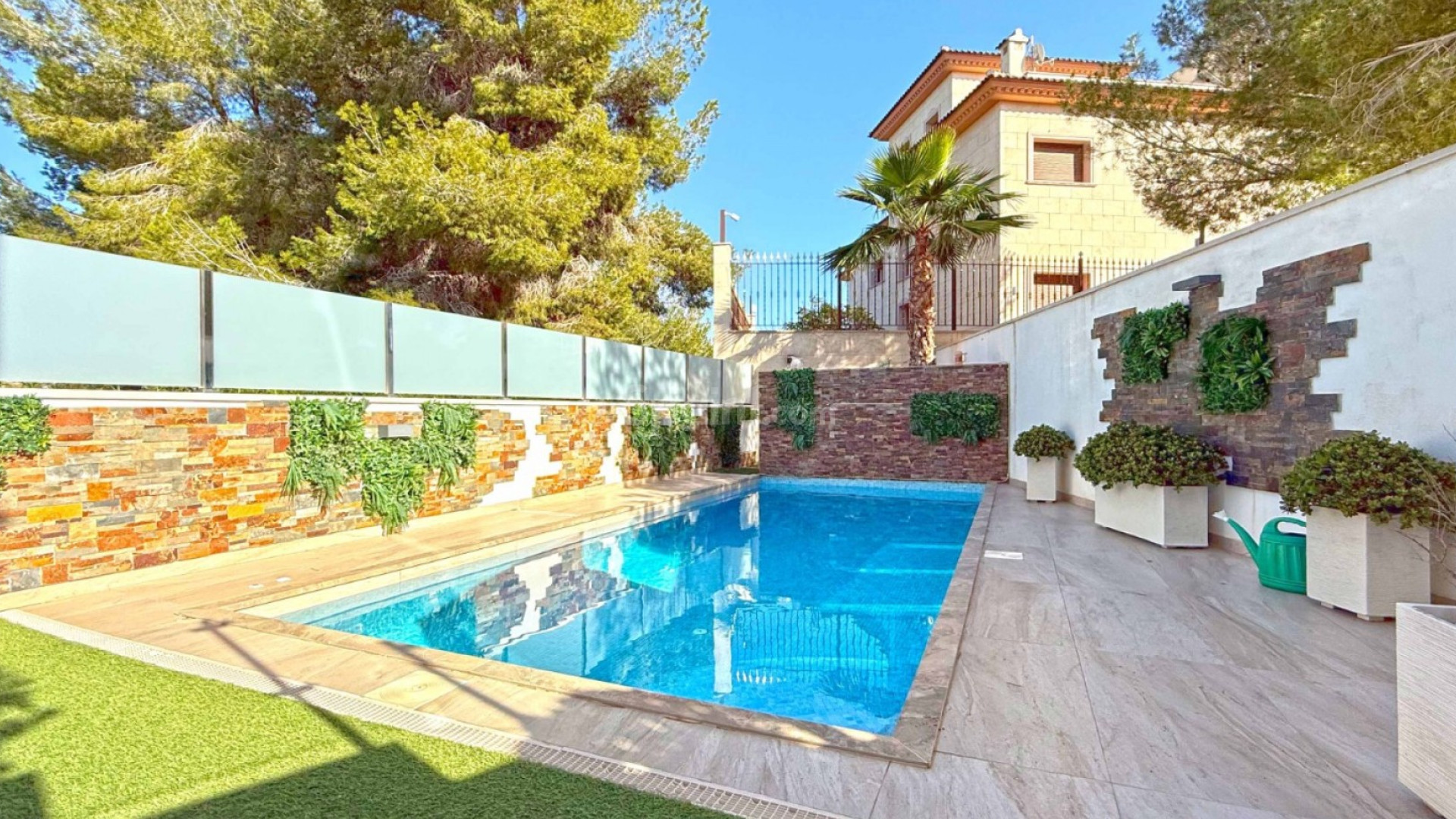 Resale - Villa -
Orihuela Costa - Villamartín
