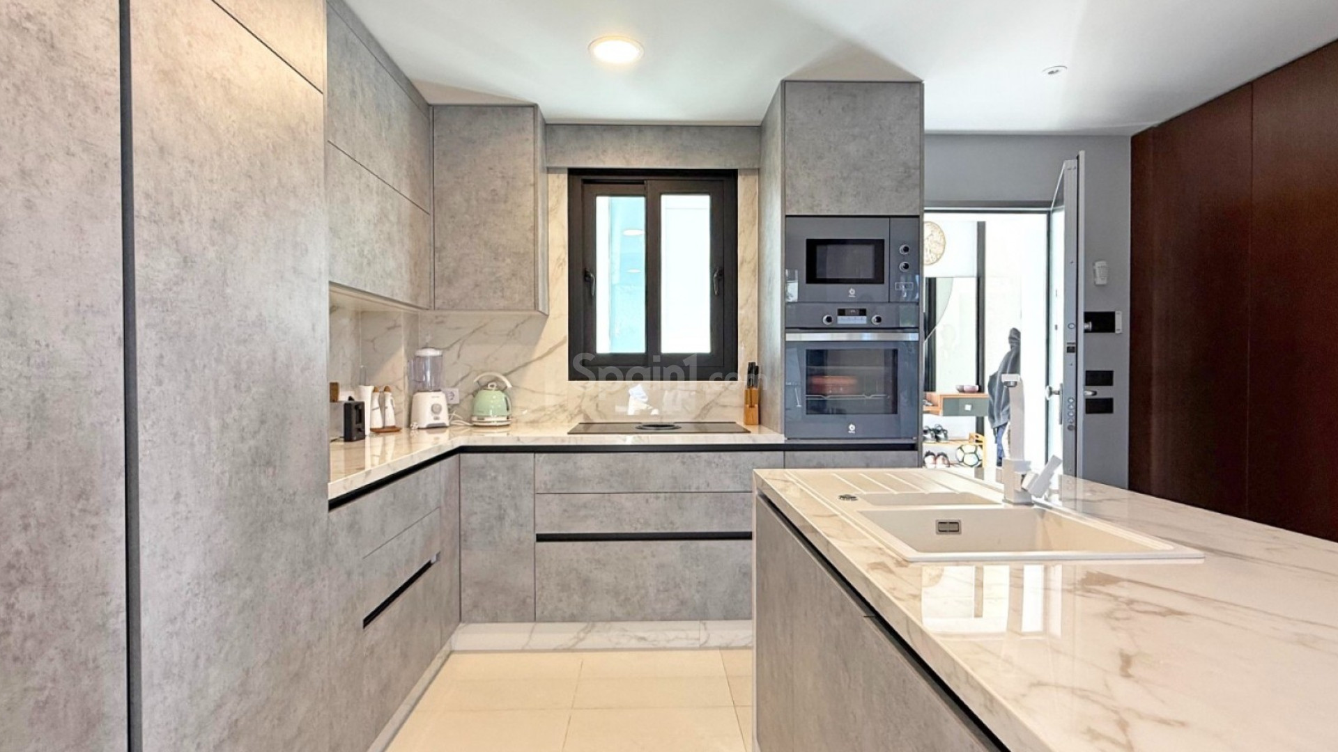 Resale - Villa -
Orihuela Costa - Villamartín