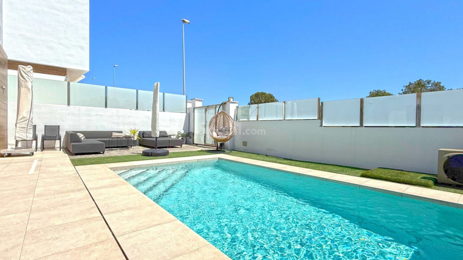 Resale - Villa -
Orihuela Costa - Villamartín