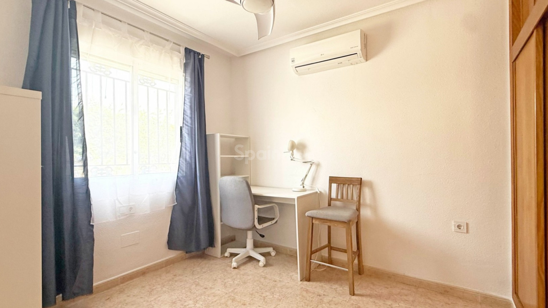 Resale - Villa -
Orihuela Costa - Villamartin