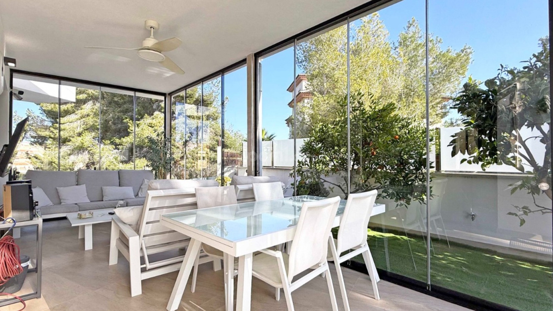 Resale - Villa -
Orihuela Costa - Villamartin