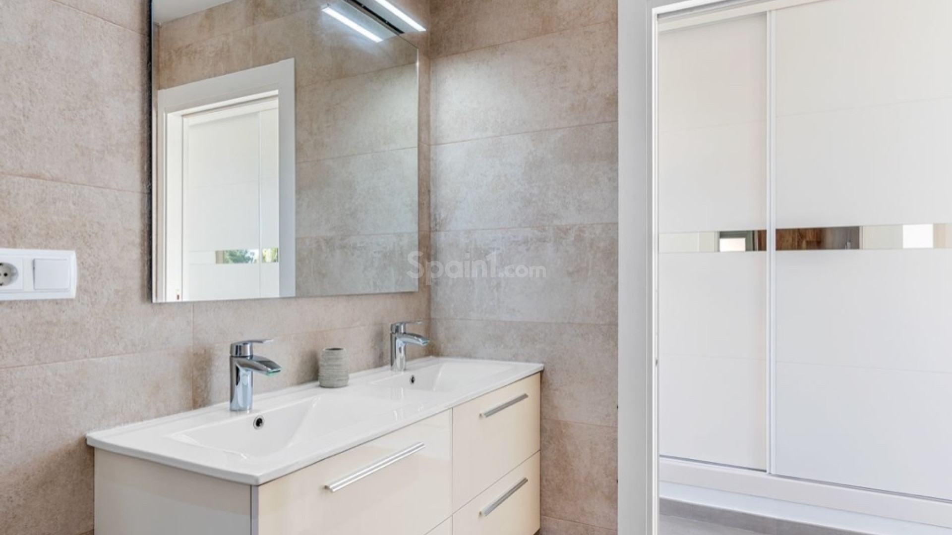 Resale - Villa -
Orihuela Costa - Villamartin