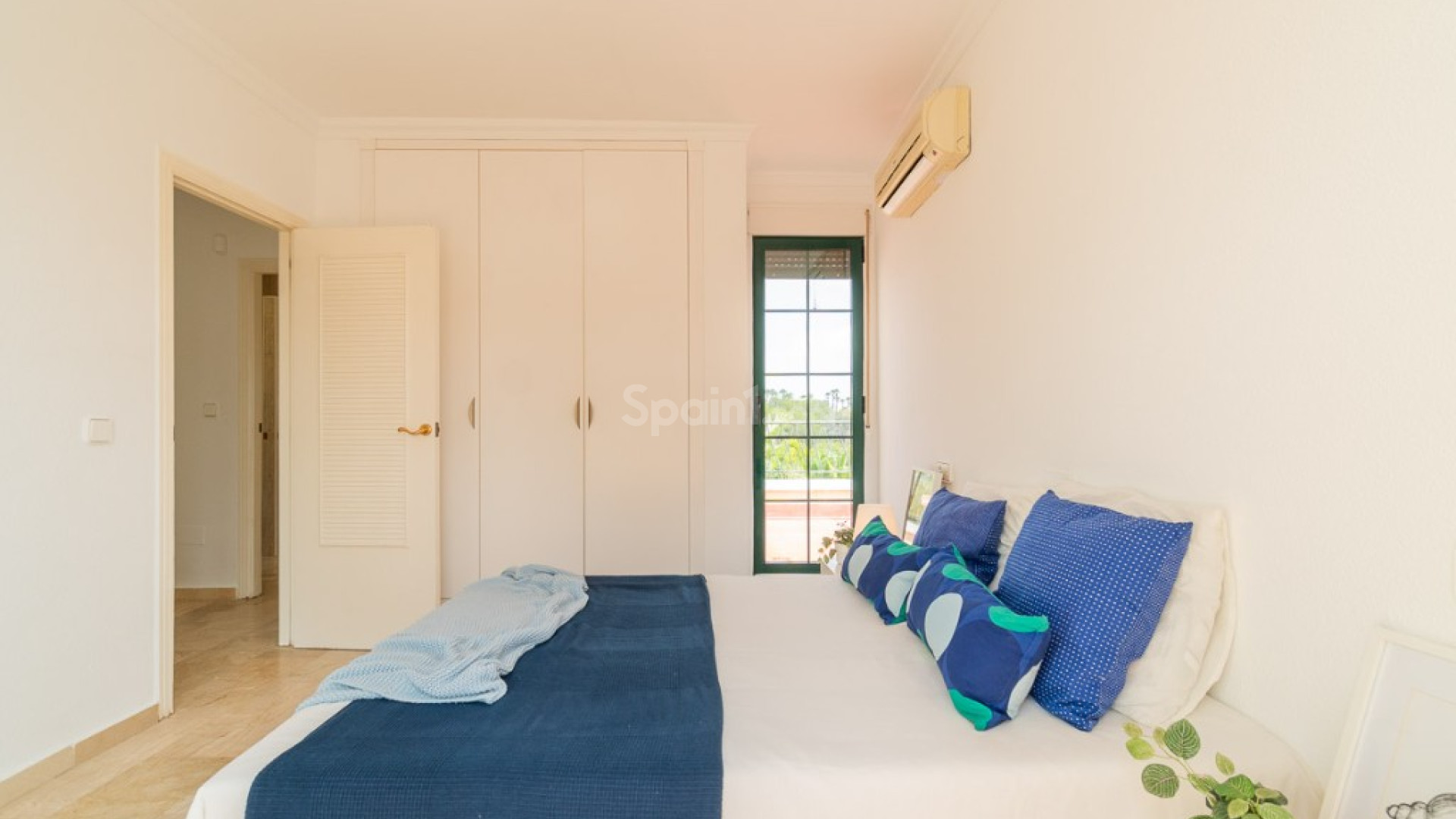 Resale - Villa -
Orihuela Costa - Villamartin