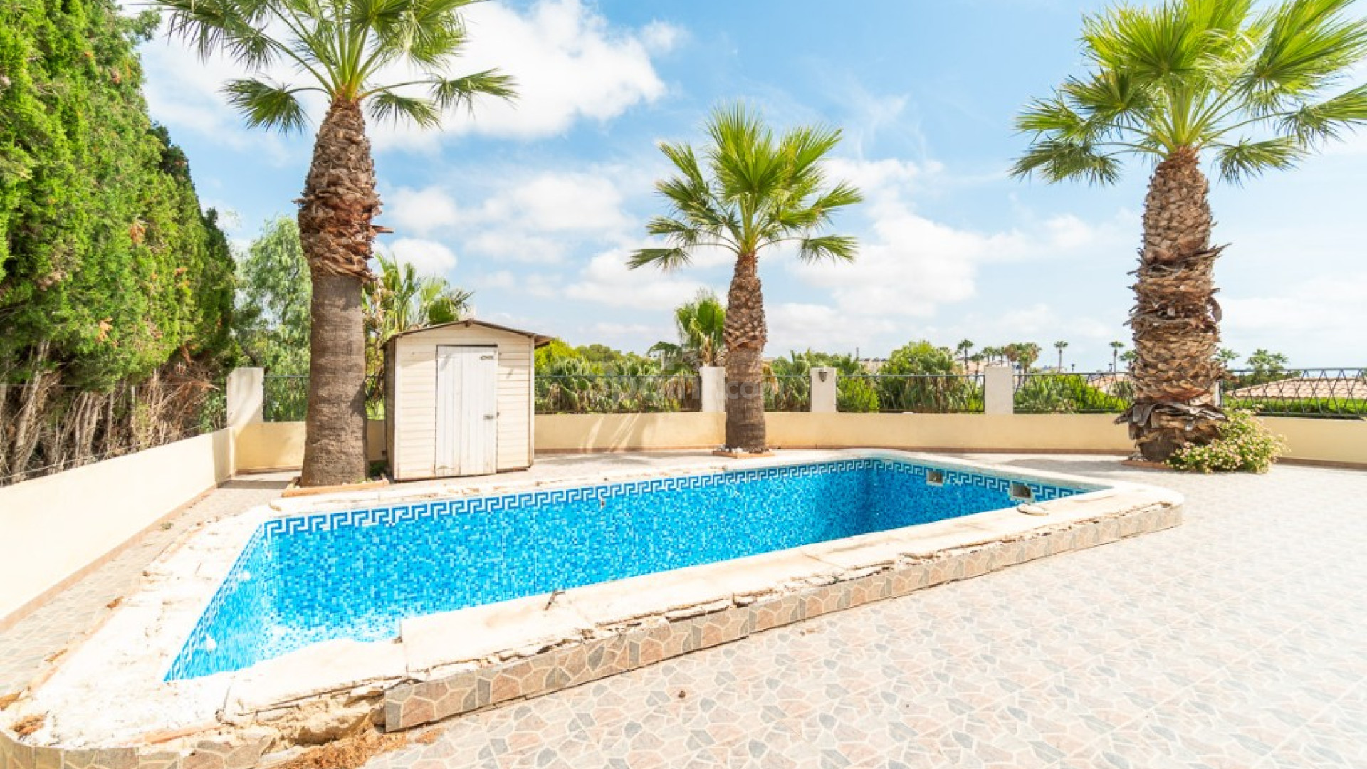 Resale - Villa -
Orihuela Costa - Villamartin