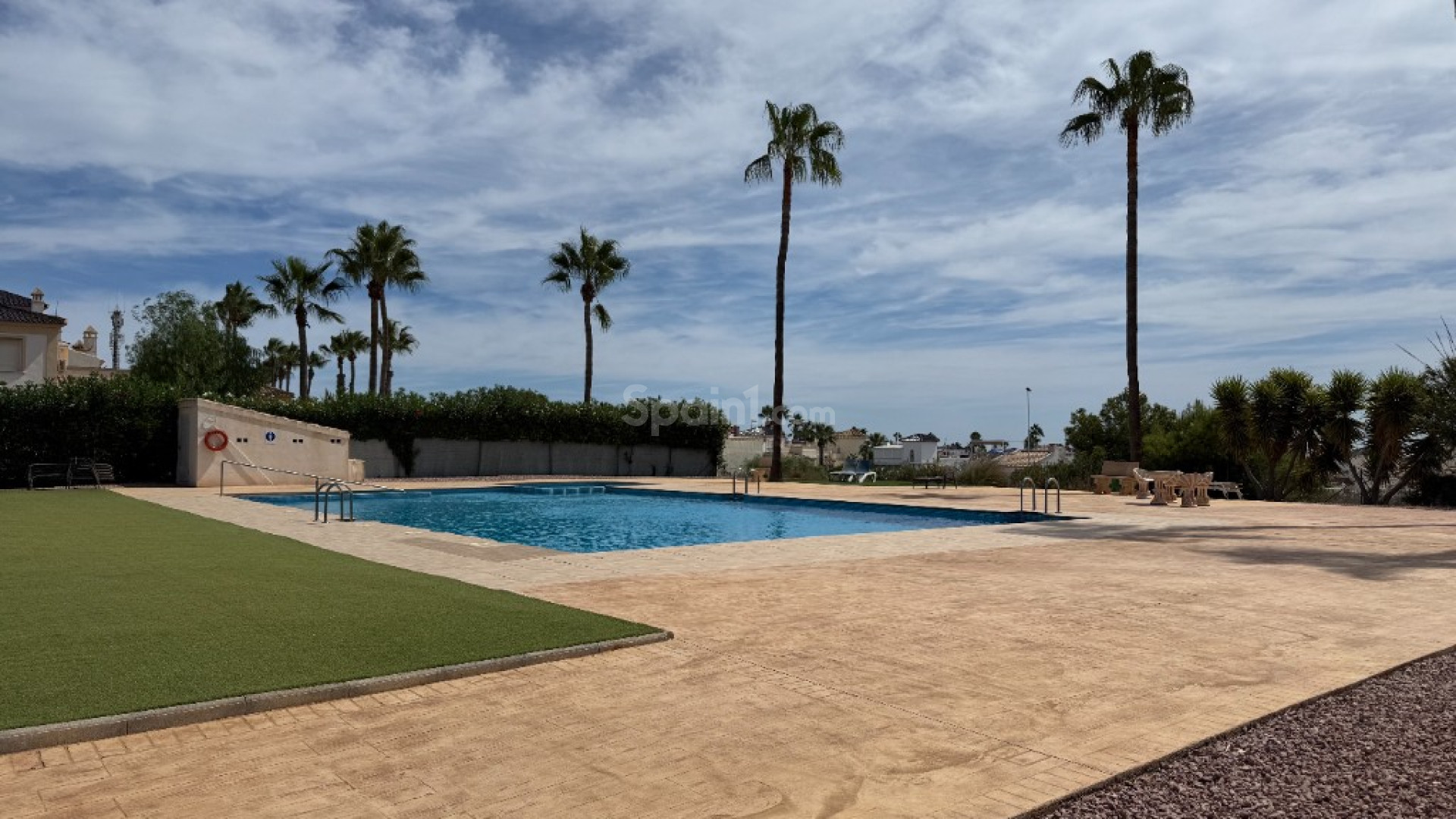 Resale - Villa -
Orihuela Costa - Villamartin