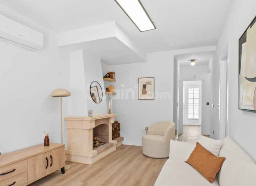 Resale - Villa -
Orihuela Costa - Villamartin