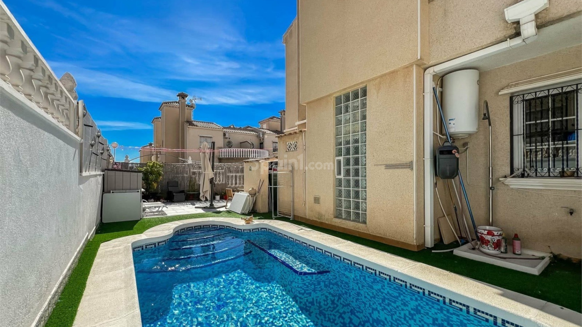 Resale - Villa -
ORIHUELA COSTA - Villamartin