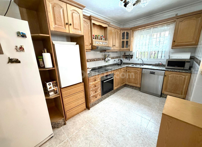 Resale - Villa -
Orihuela Costa - Villamartin