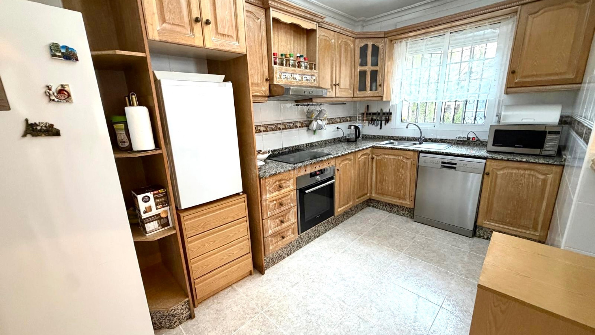 Resale - Villa -
Orihuela Costa - Villamartin