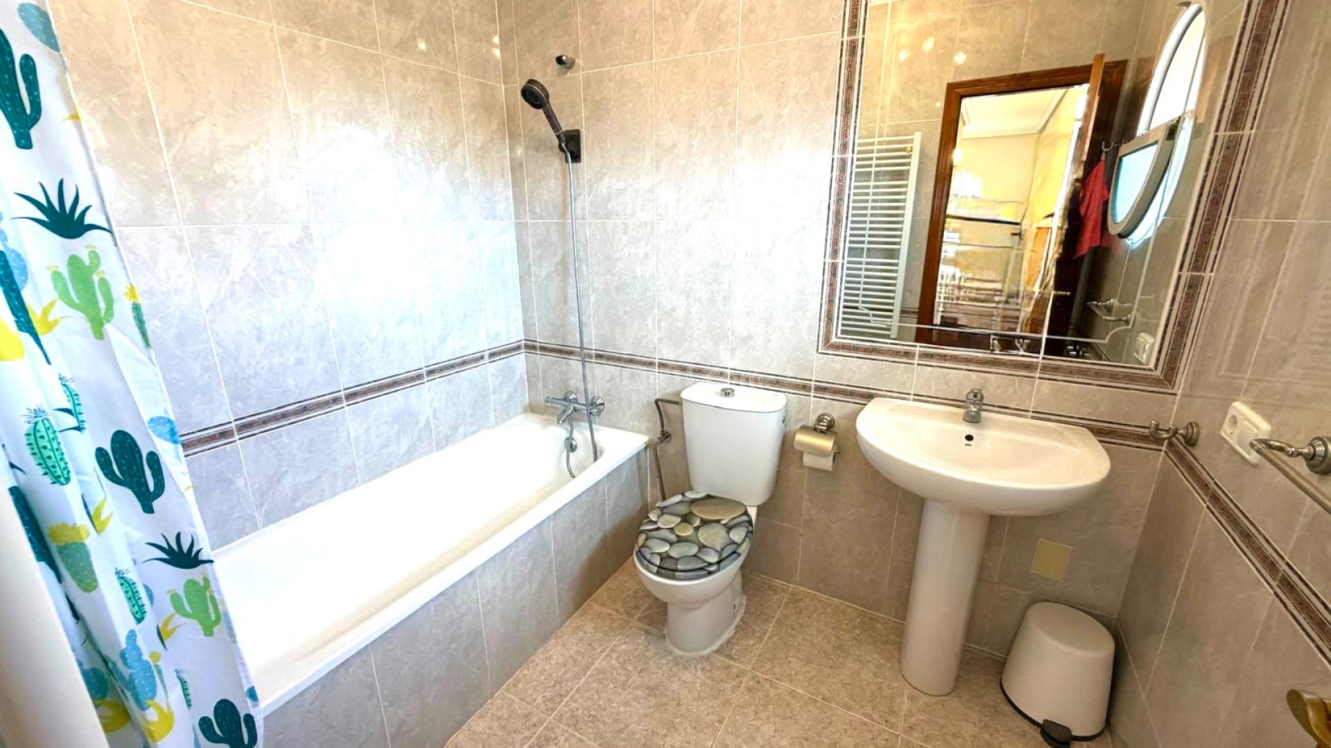 Resale - Villa -
Orihuela Costa - Villamartin