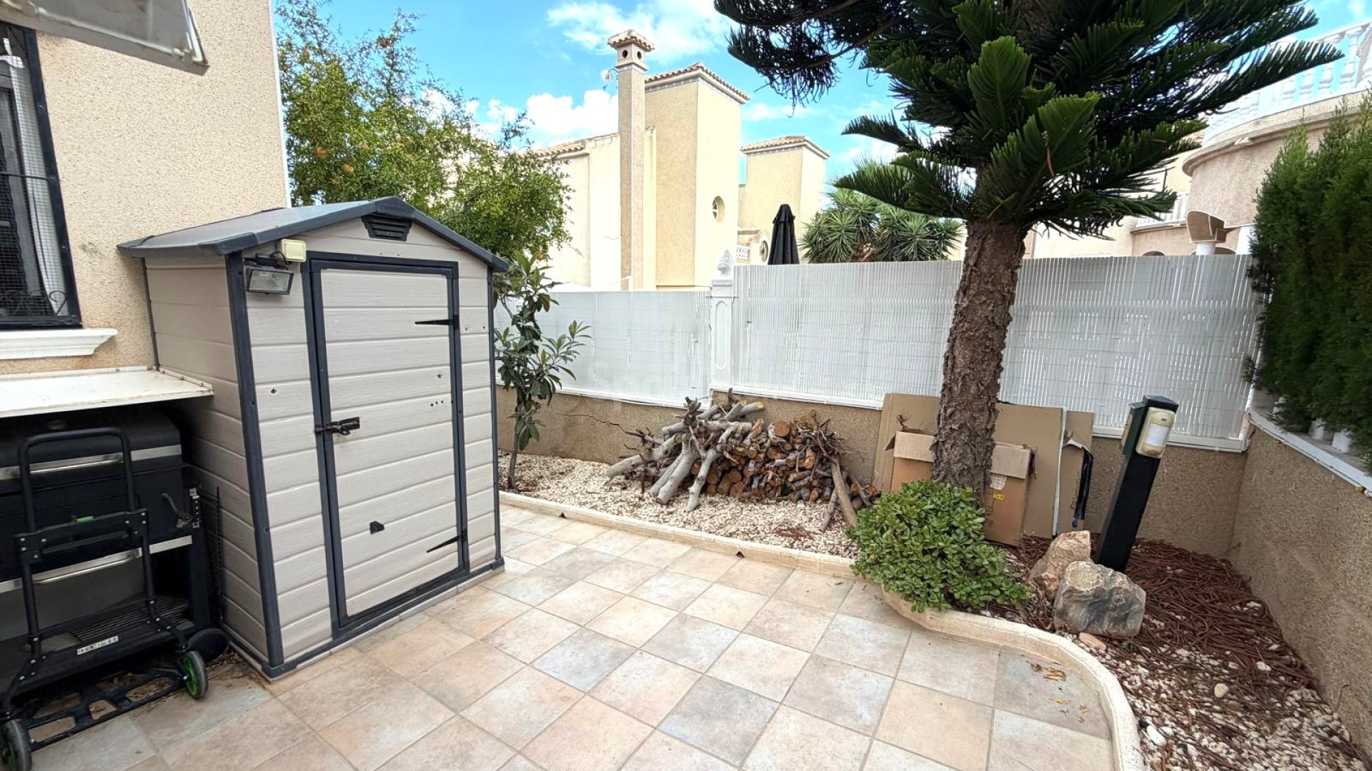Resale - Villa -
Orihuela Costa - Villamartin